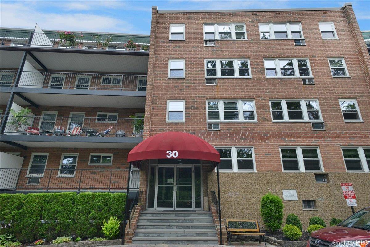 30 Pearsall Avenue Unit: 2F