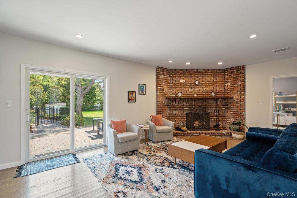 12 Aron Drive