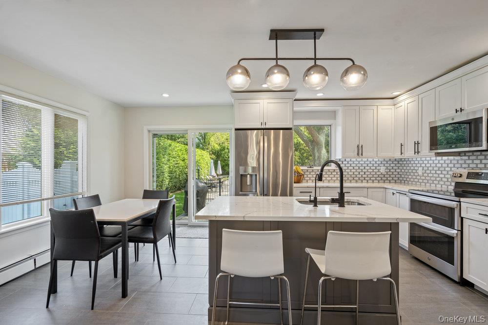 12 Aron Drive