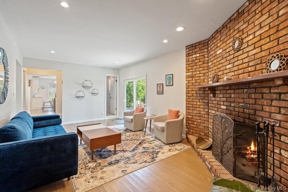 12 Aron Drive