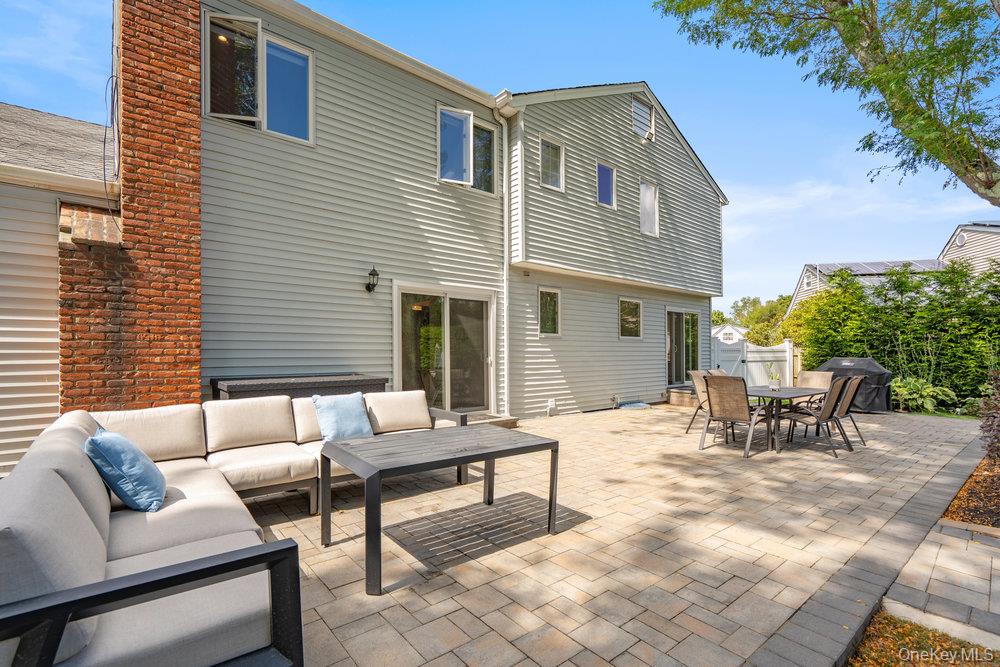 12 Aron Drive