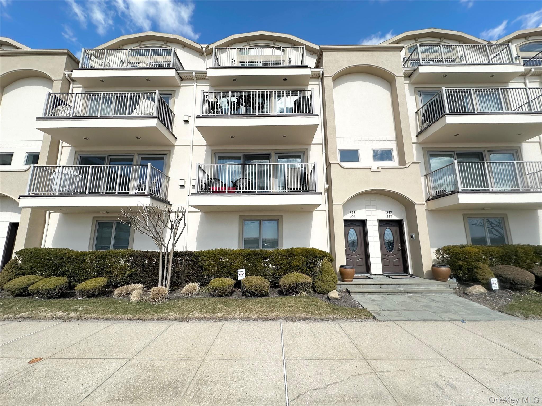 353 W Broadway