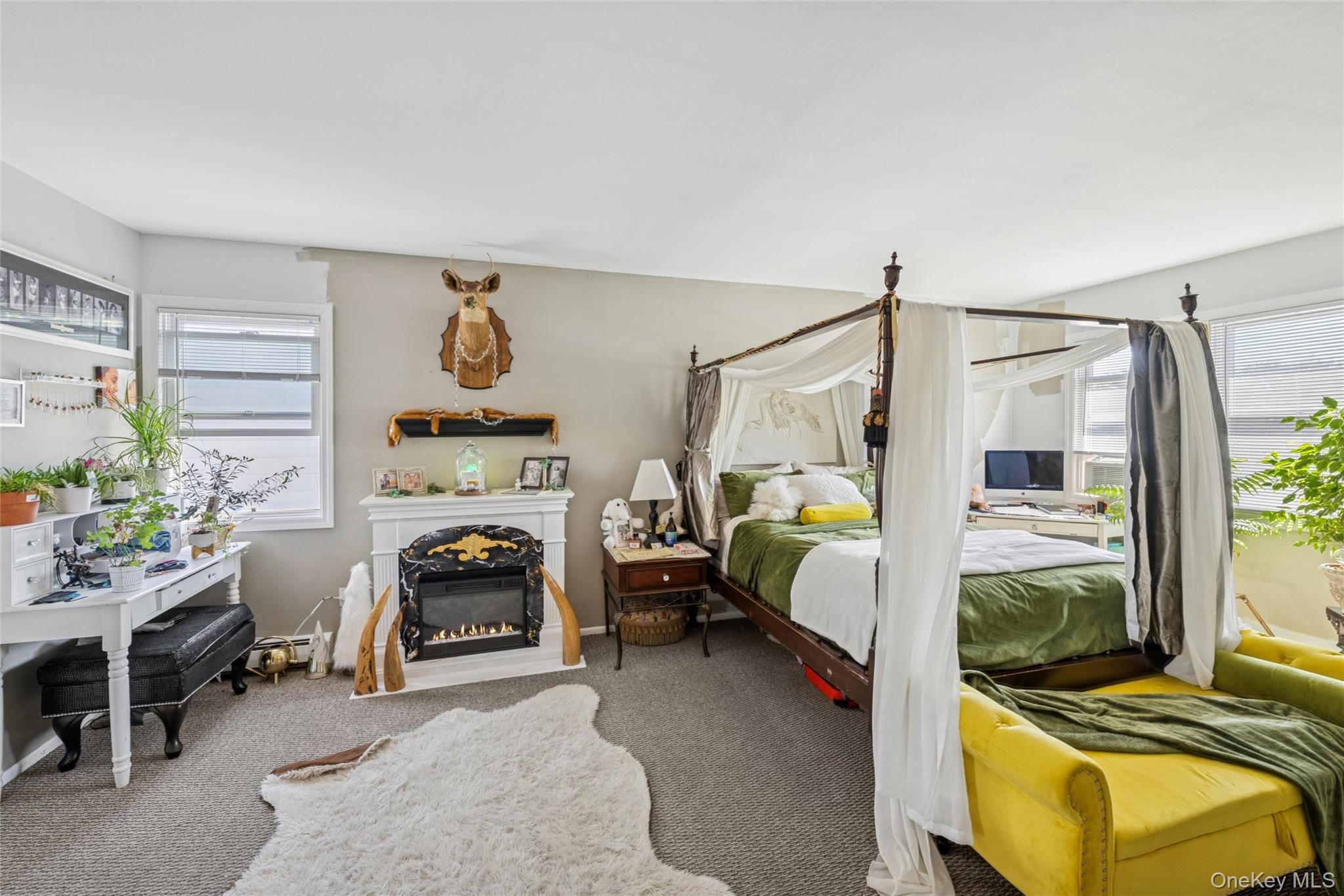622 Old Country Road