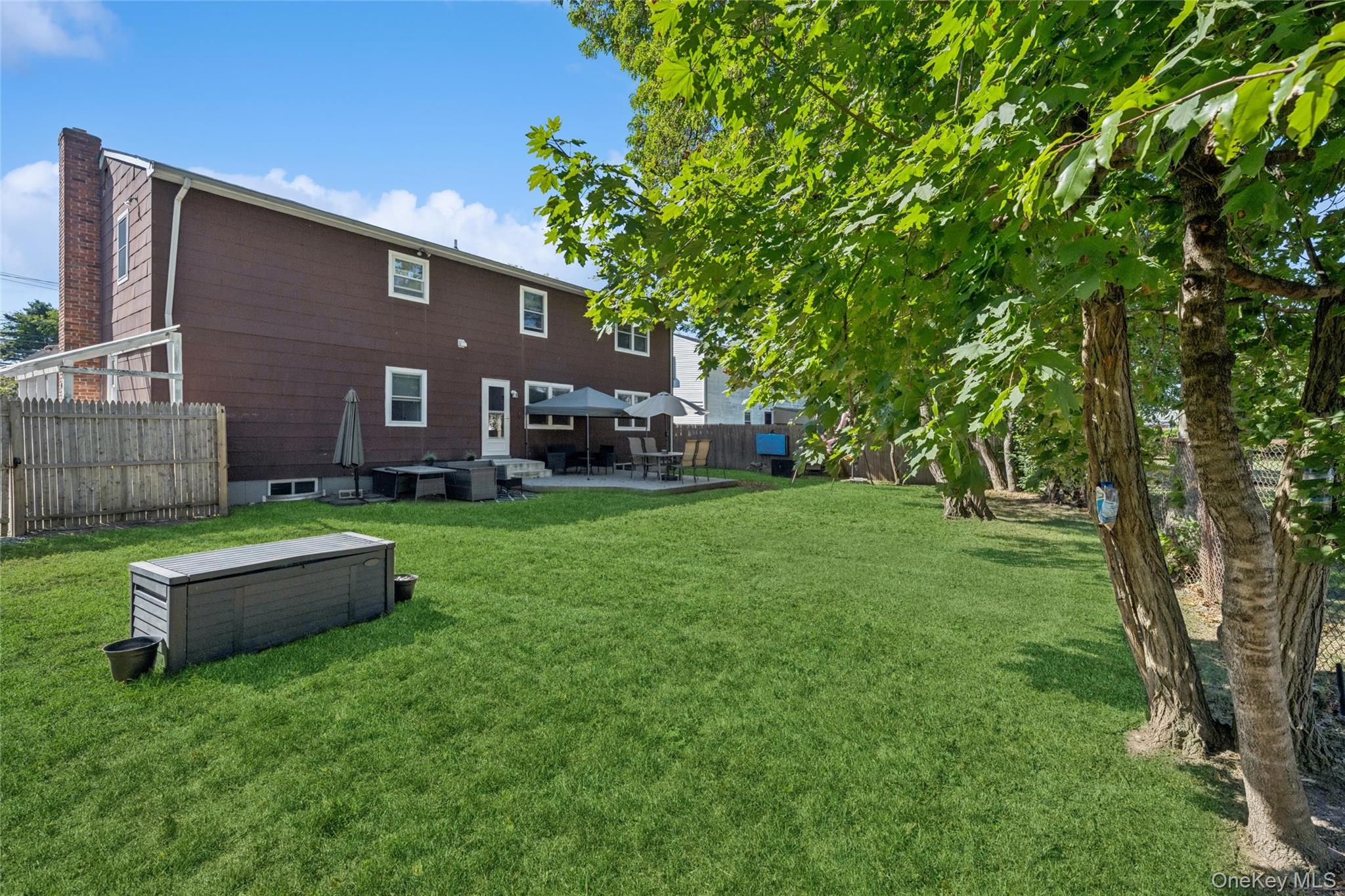 622 Old Country Road