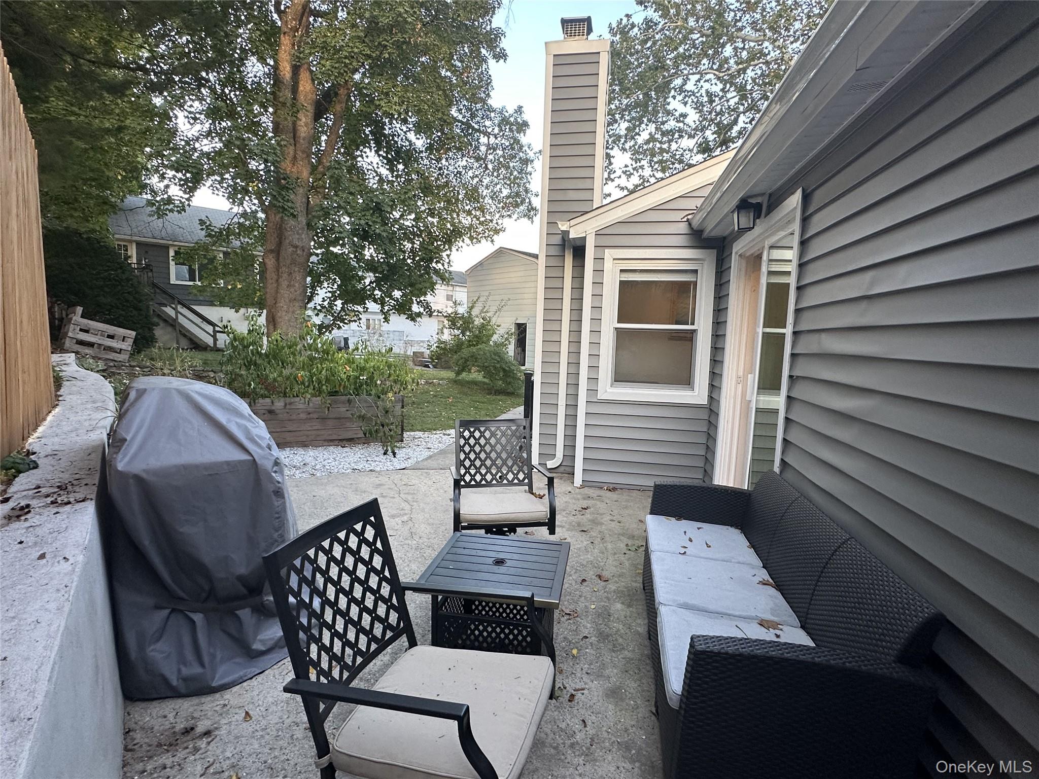 23 West Drive