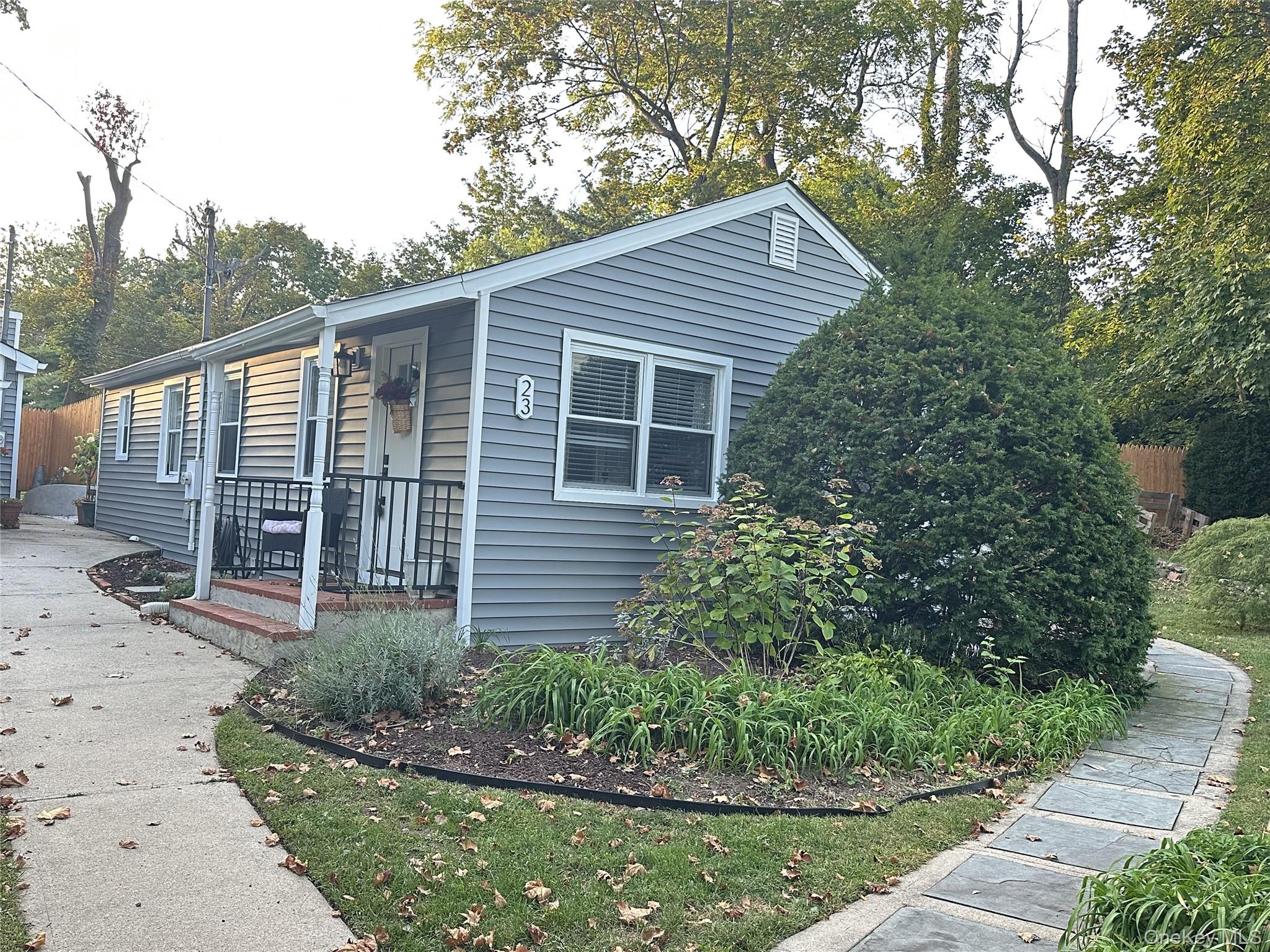 23 West Drive