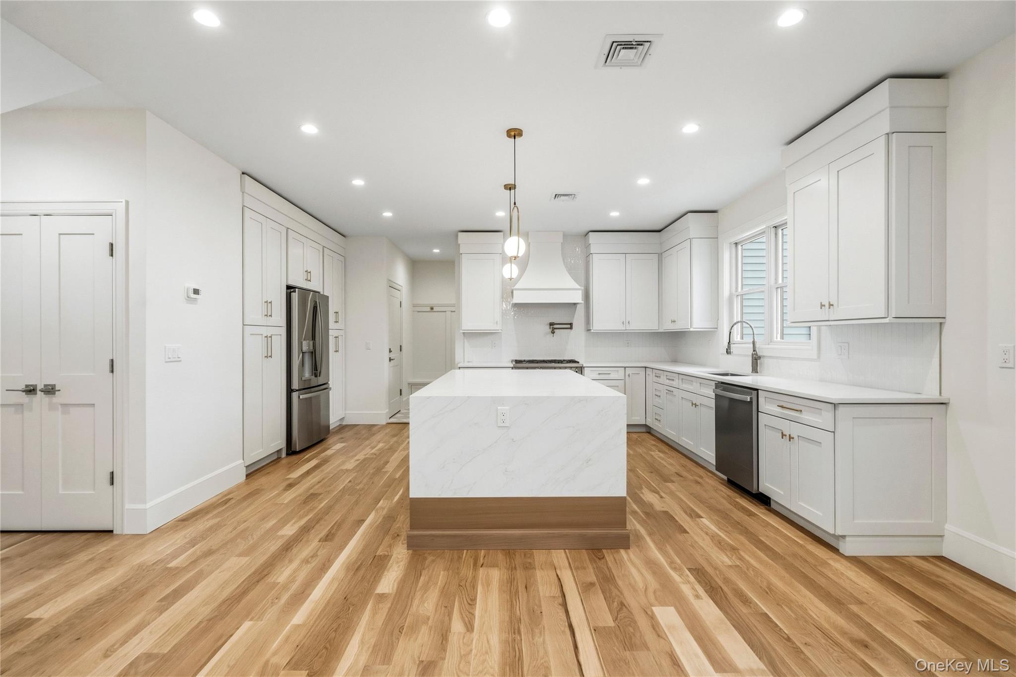 908 Maple Lane
