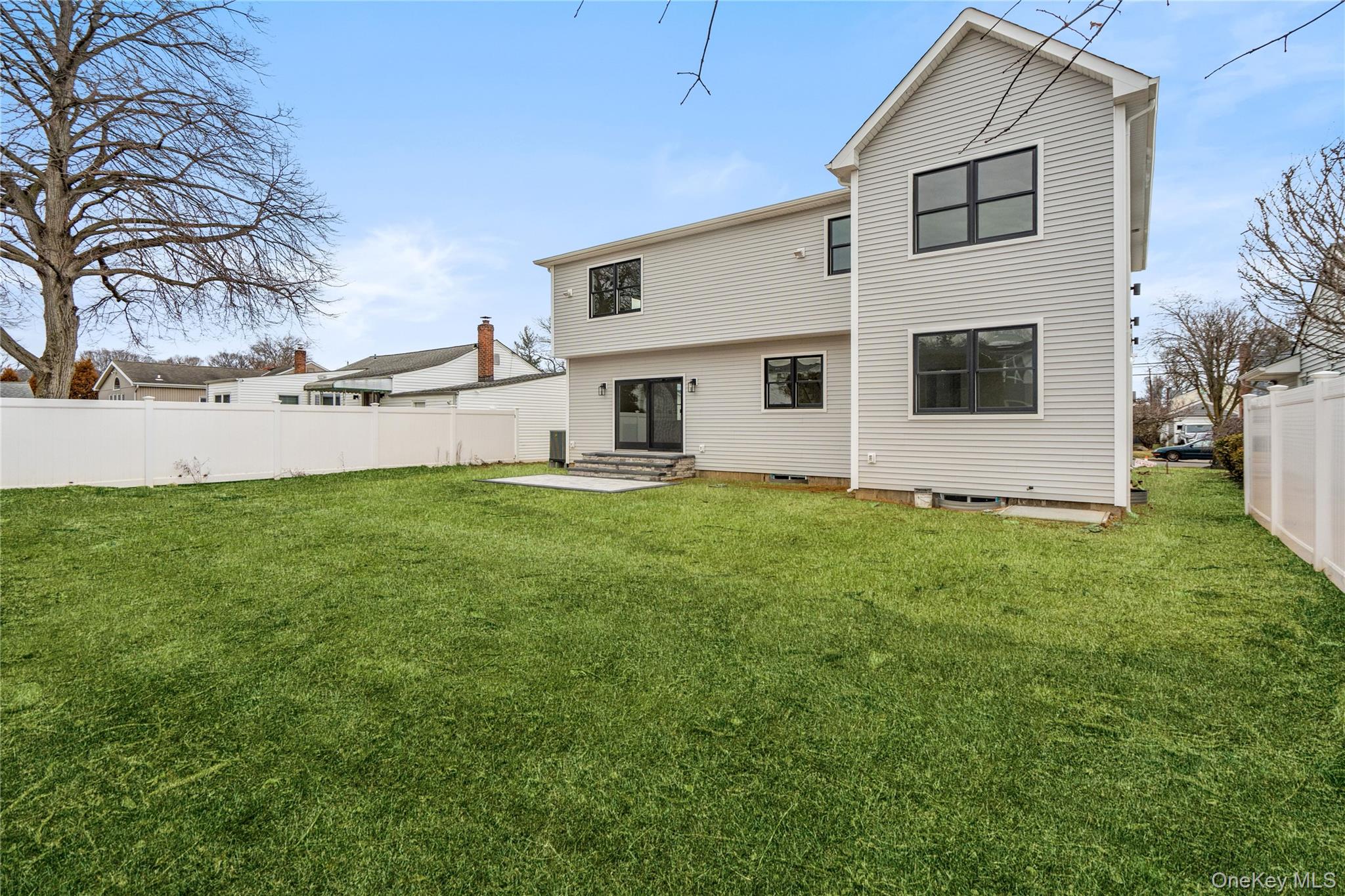 908 Maple Lane