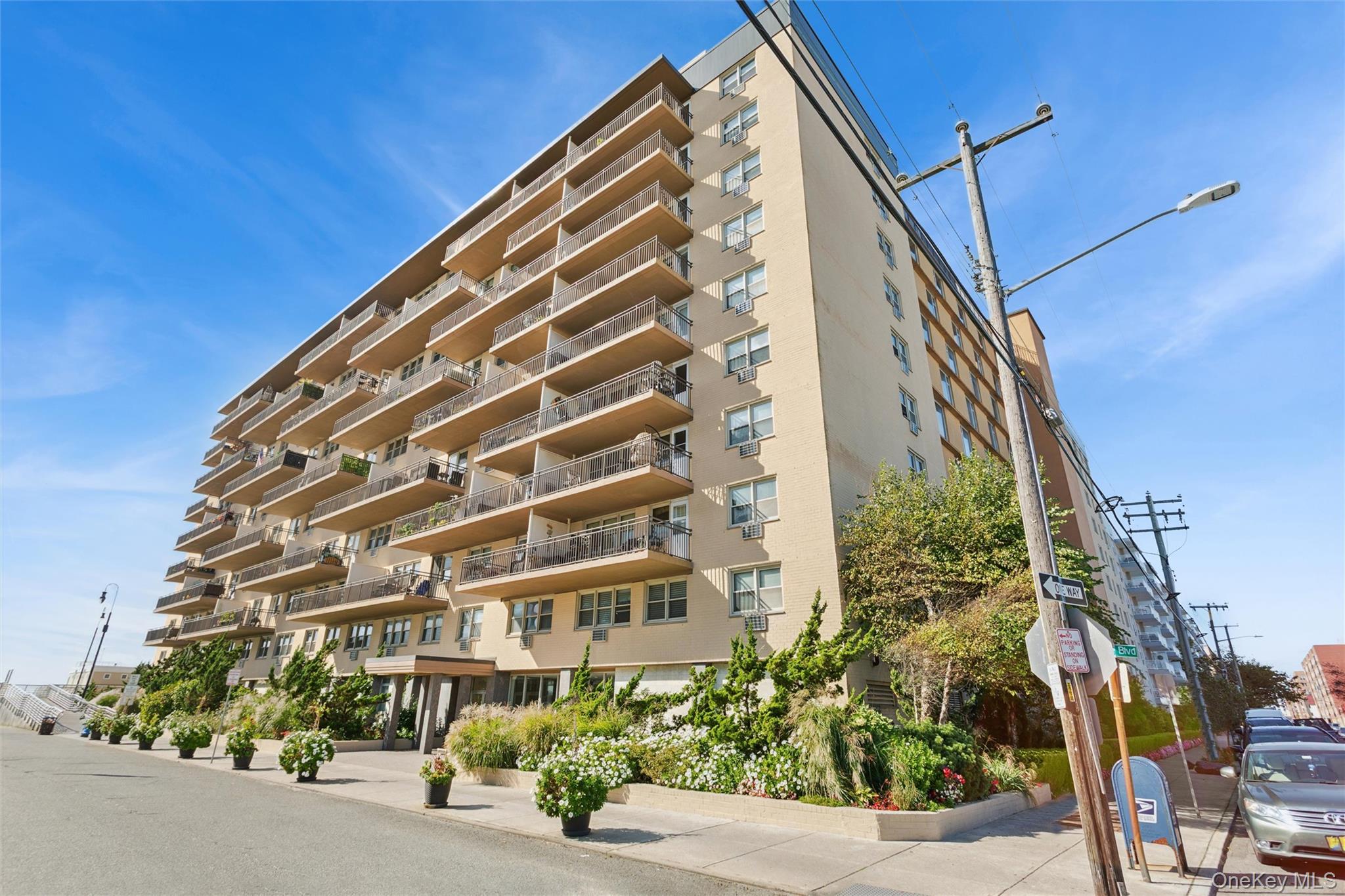25 Neptune Boulevard Unit: 9S