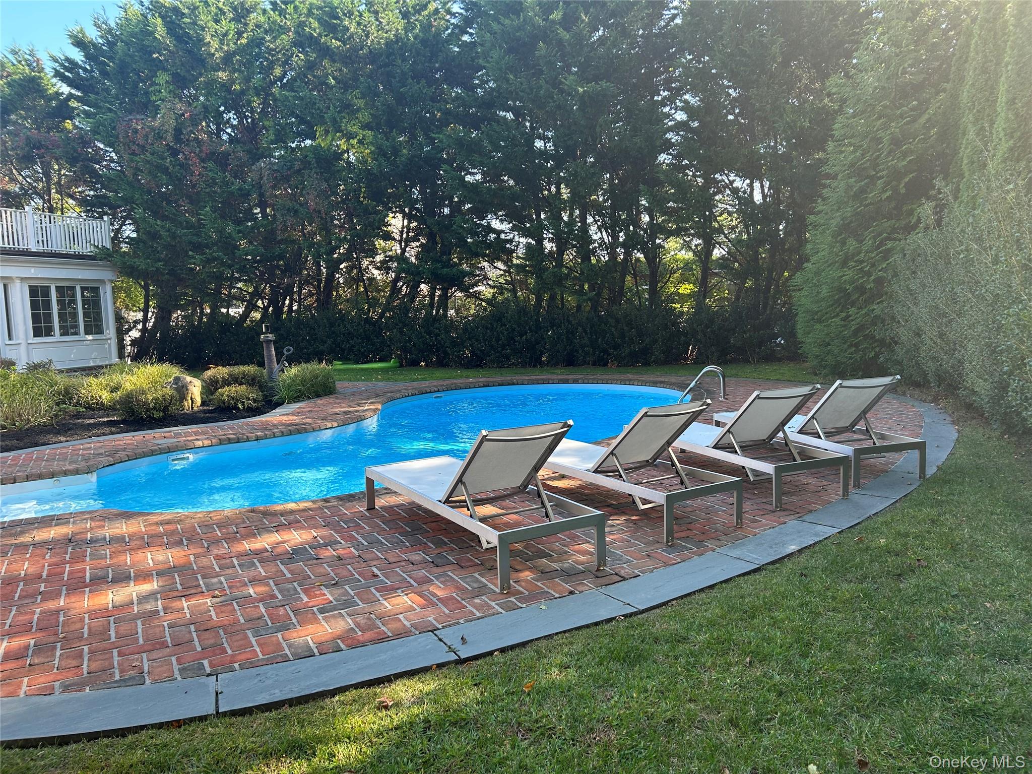 18 Landing Lane
