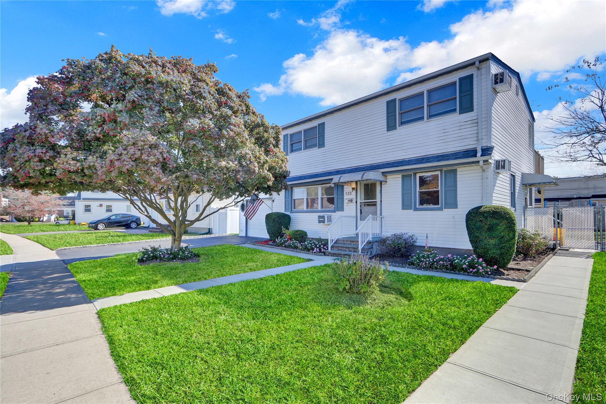123 Cottage Boulevard