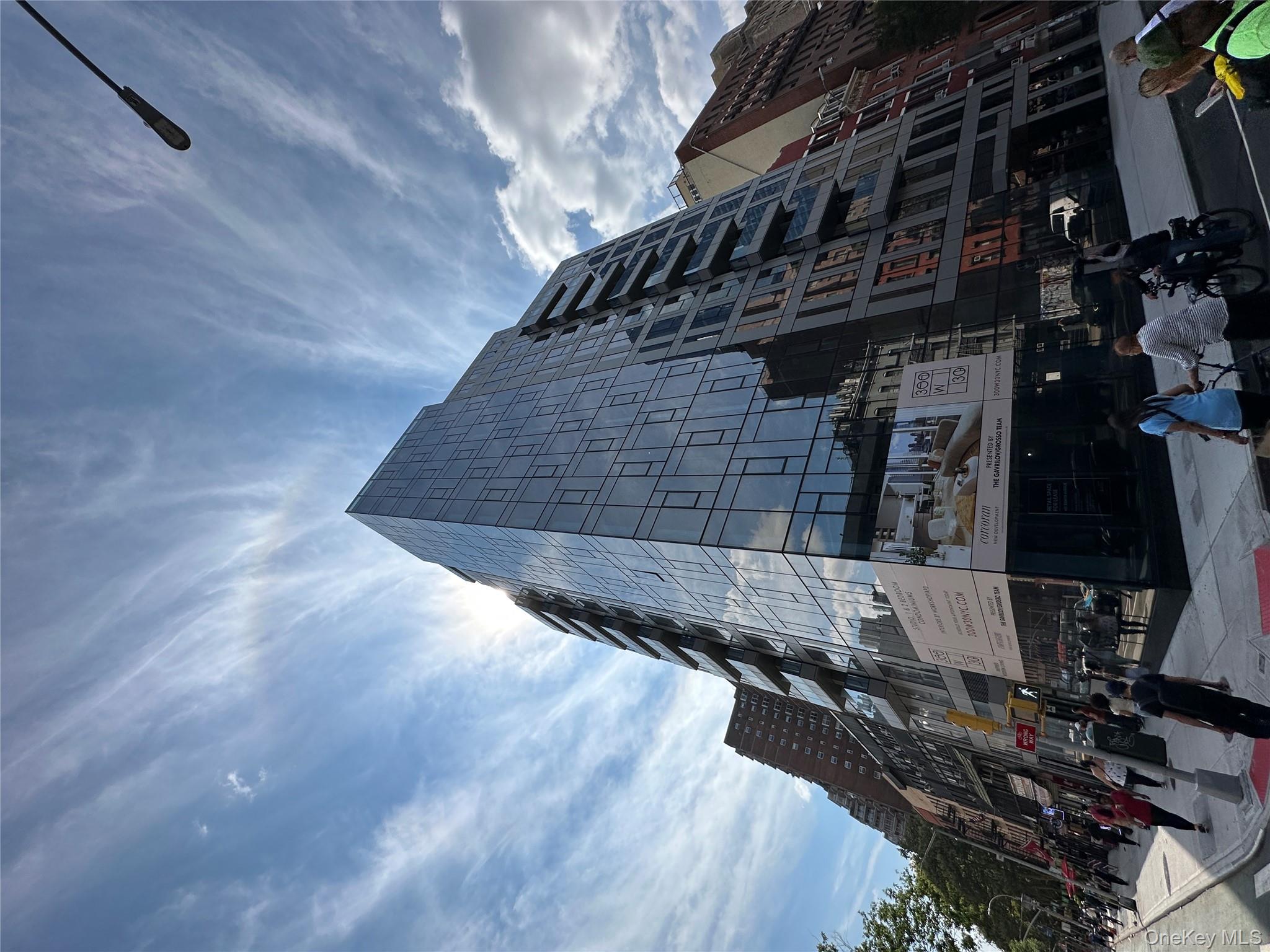 300 W 30th Street Unit: 7A
