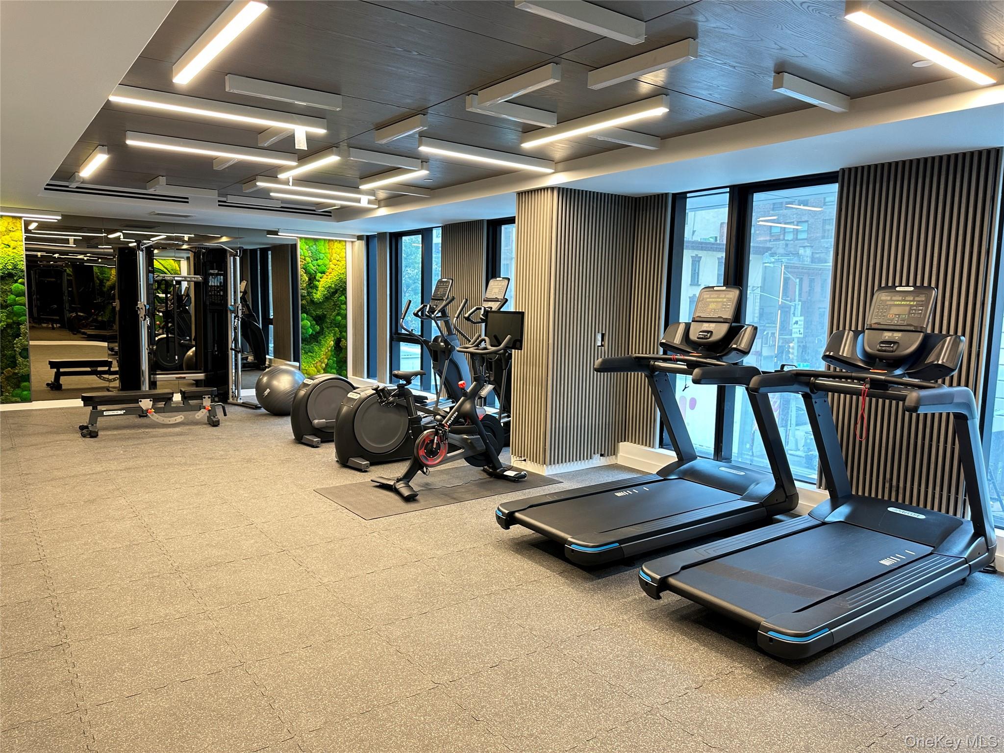 300 W 30th Street Unit: 7A