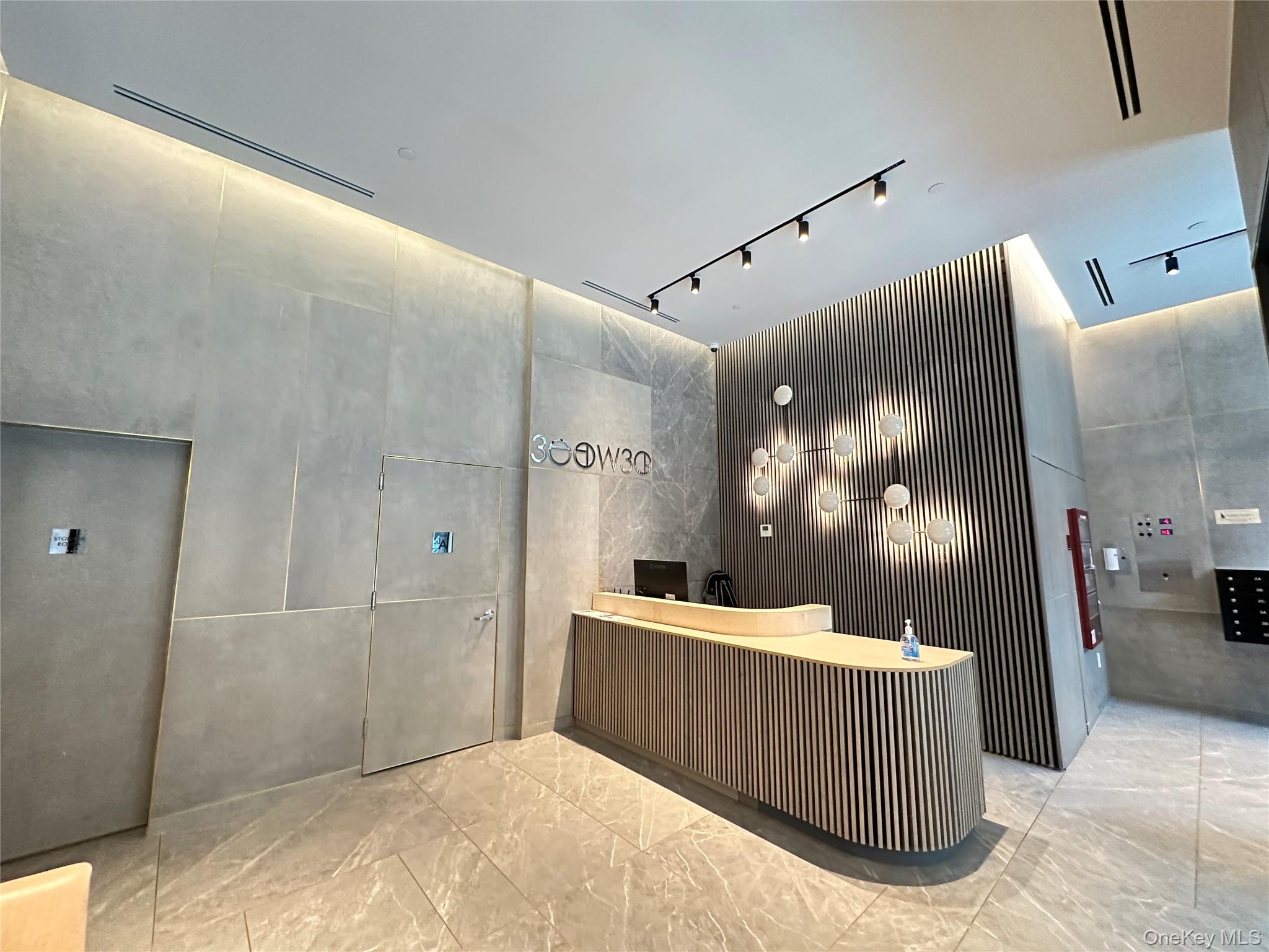 300 W 30th Street Unit: 7A