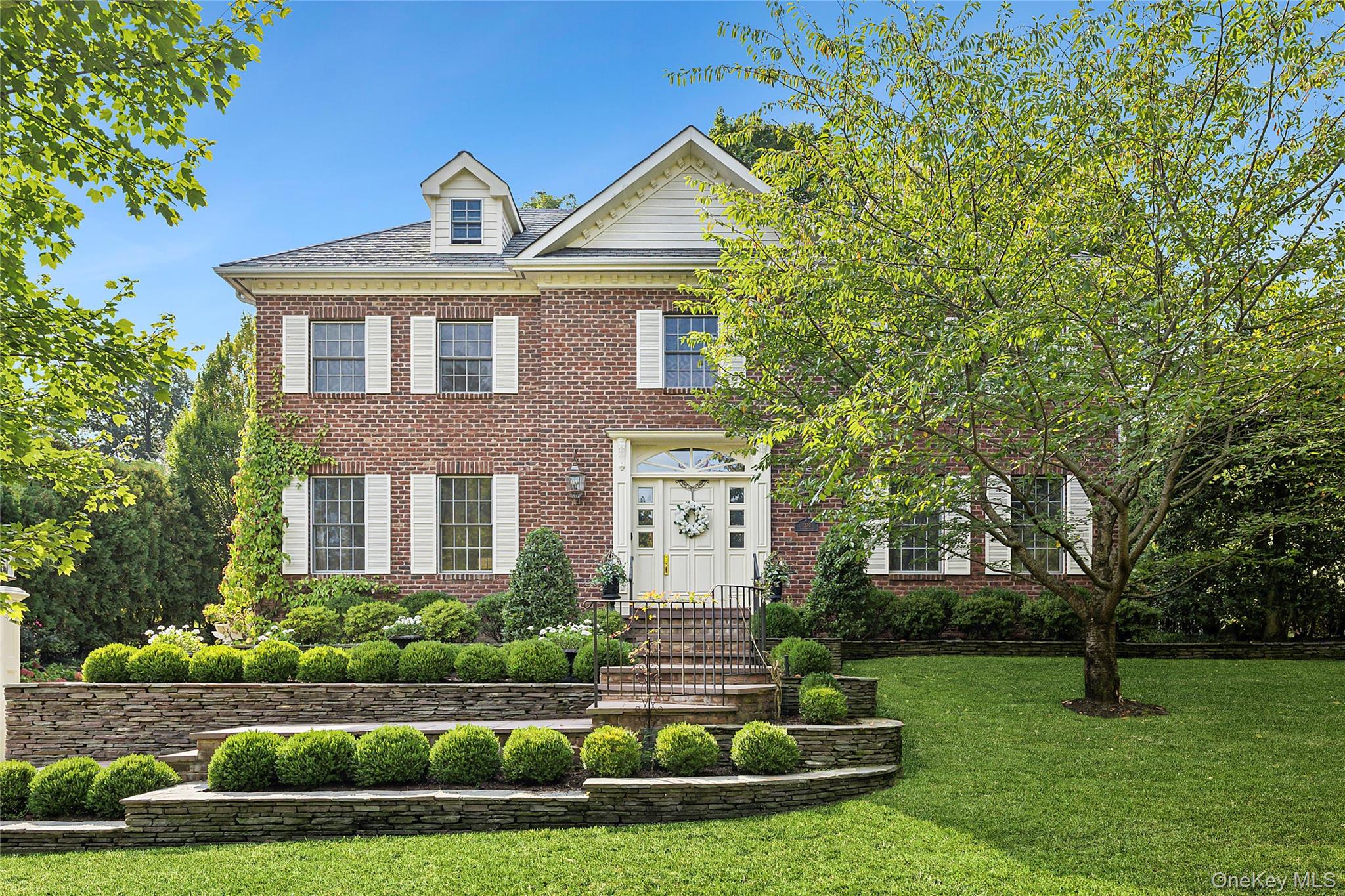 1270 Plandome Road
