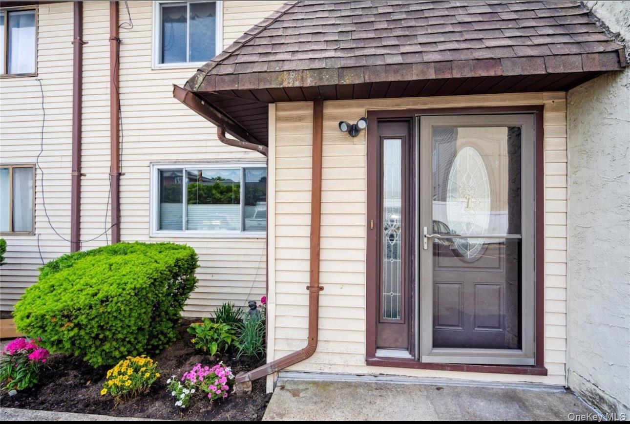 88 E Valley Stream Boulevard Unit: 7