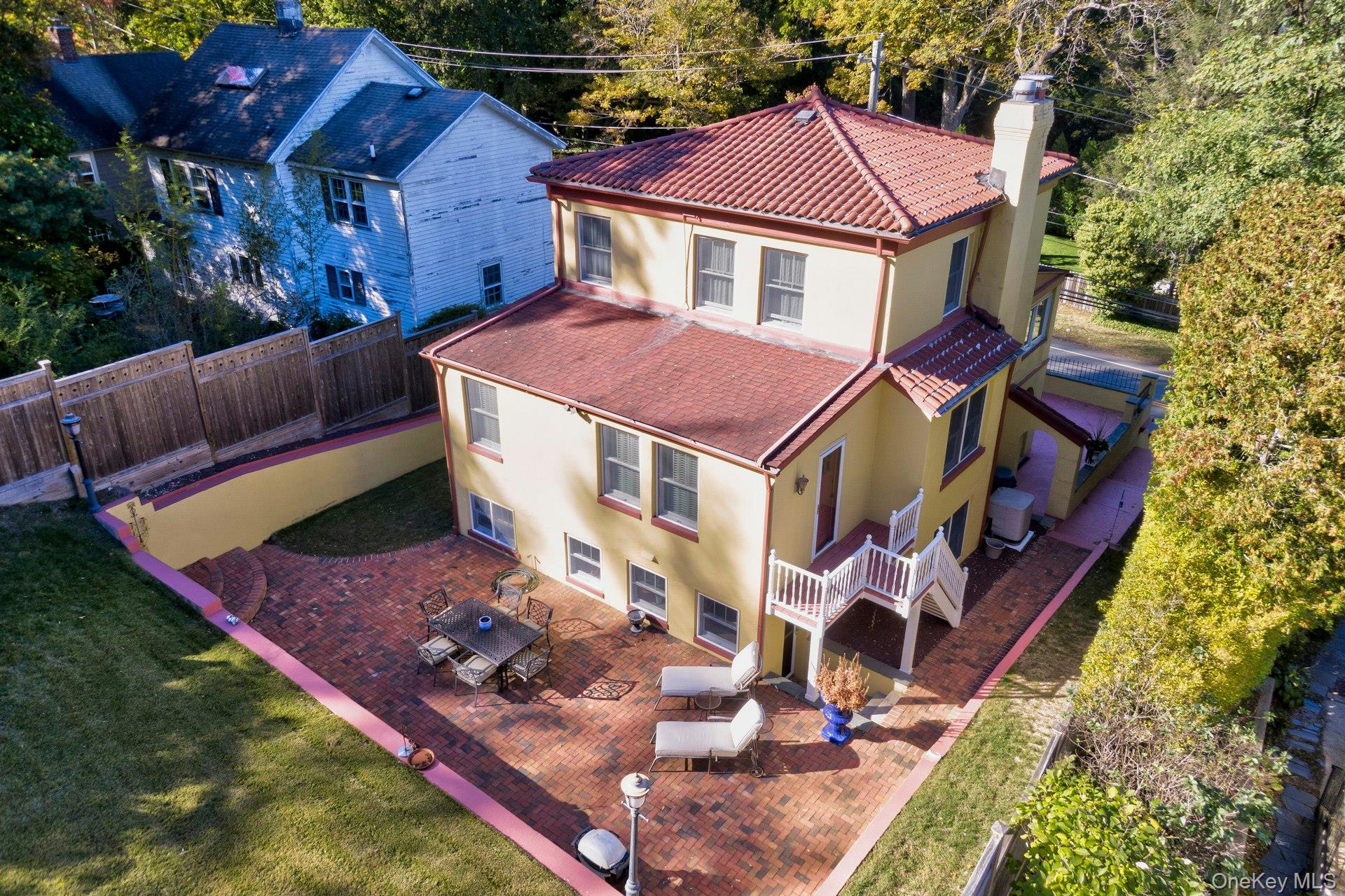 126 Cove Road
