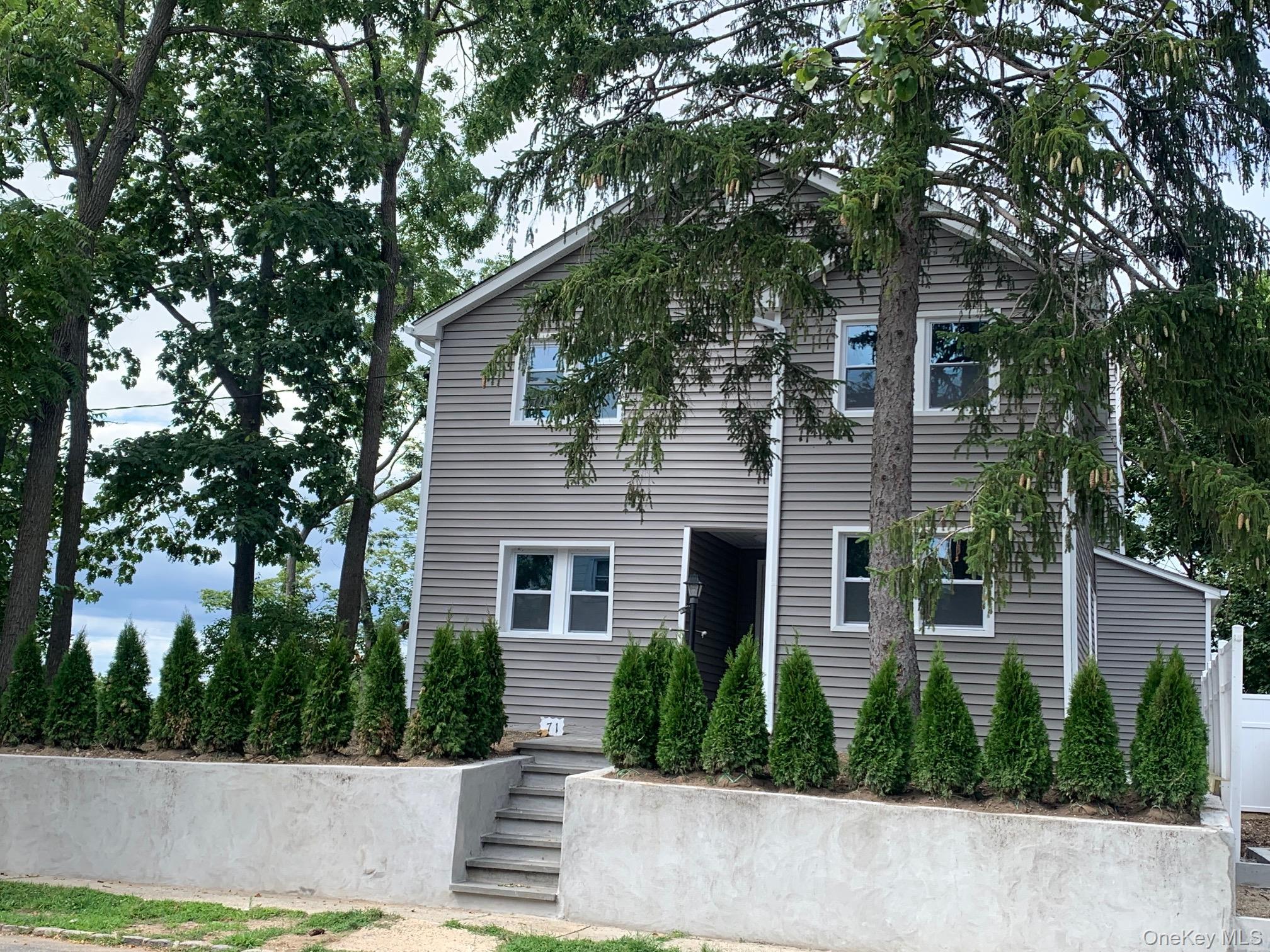 71 Lannon Place Unit: B