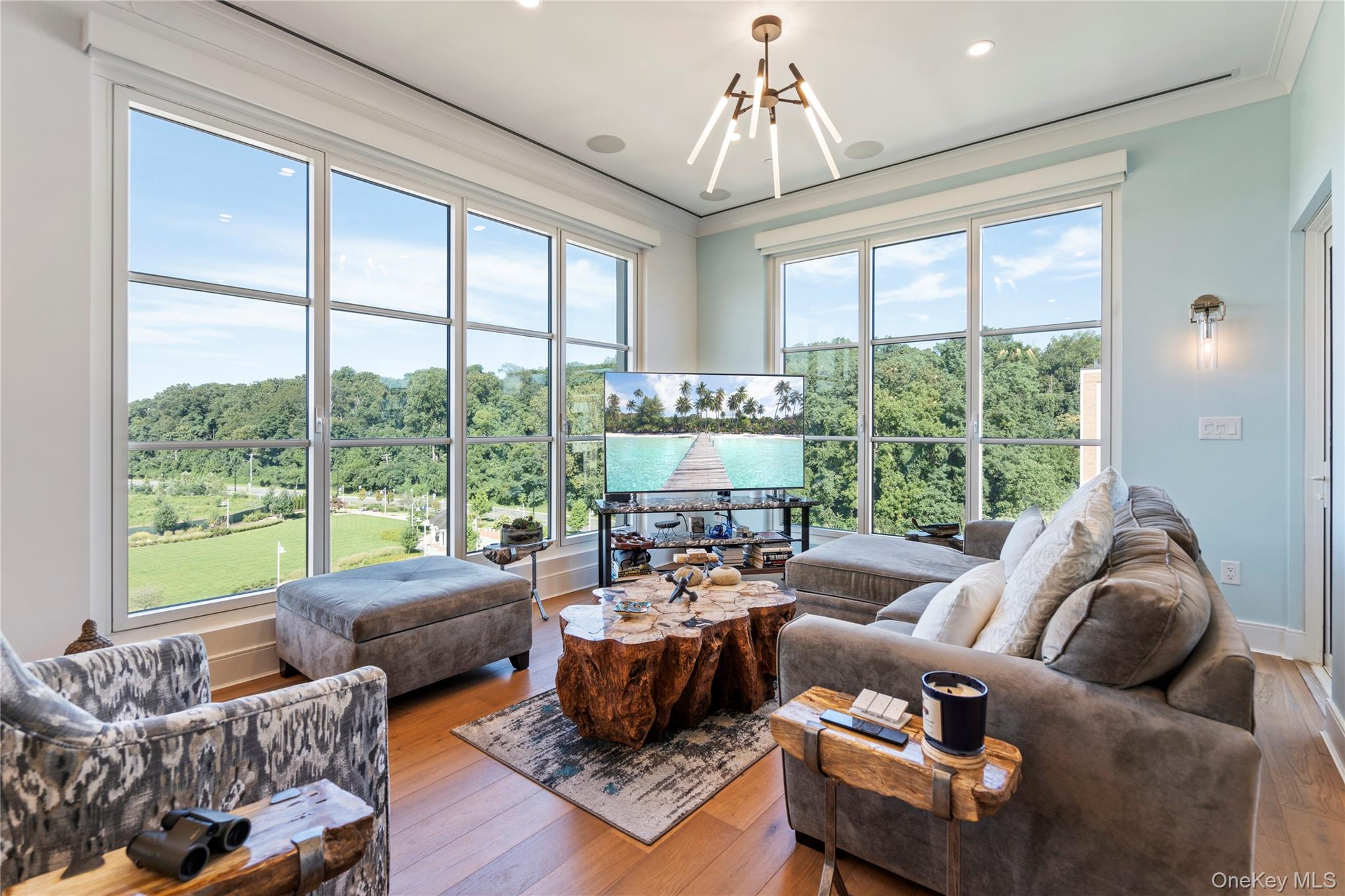 100 Garvies Point Road Unit: 1309