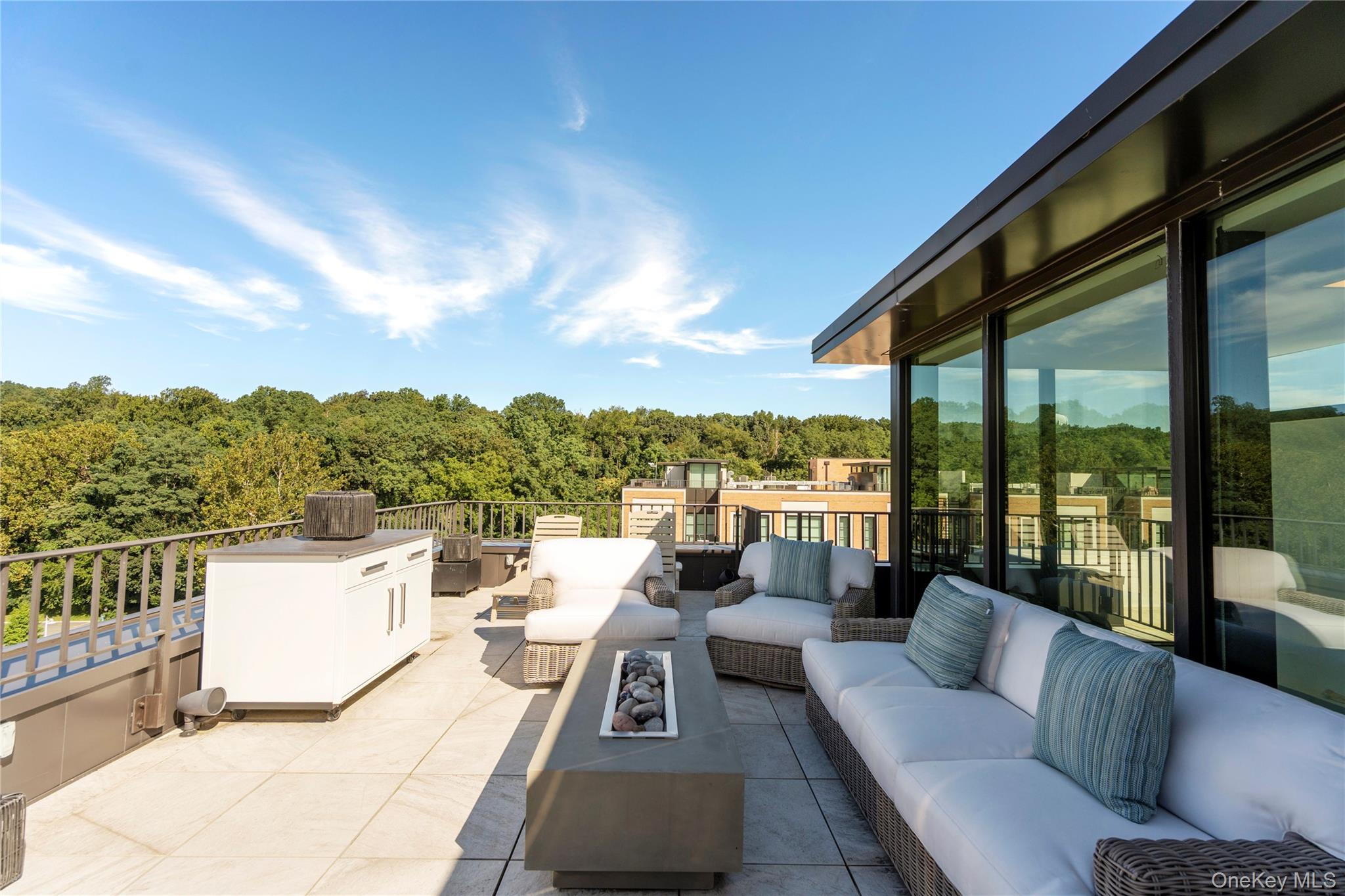 100 Garvies Point Road Unit: 1309