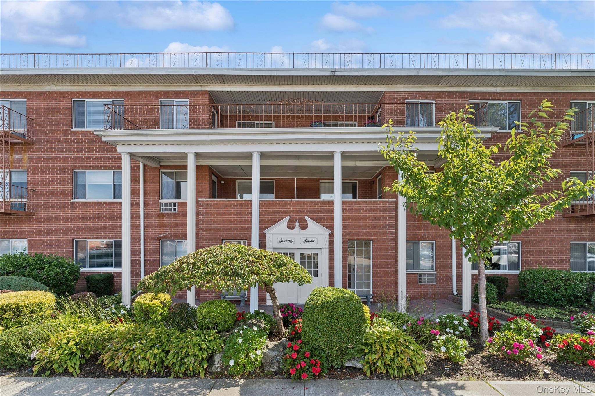 77 S Park Avenue Unit: B2