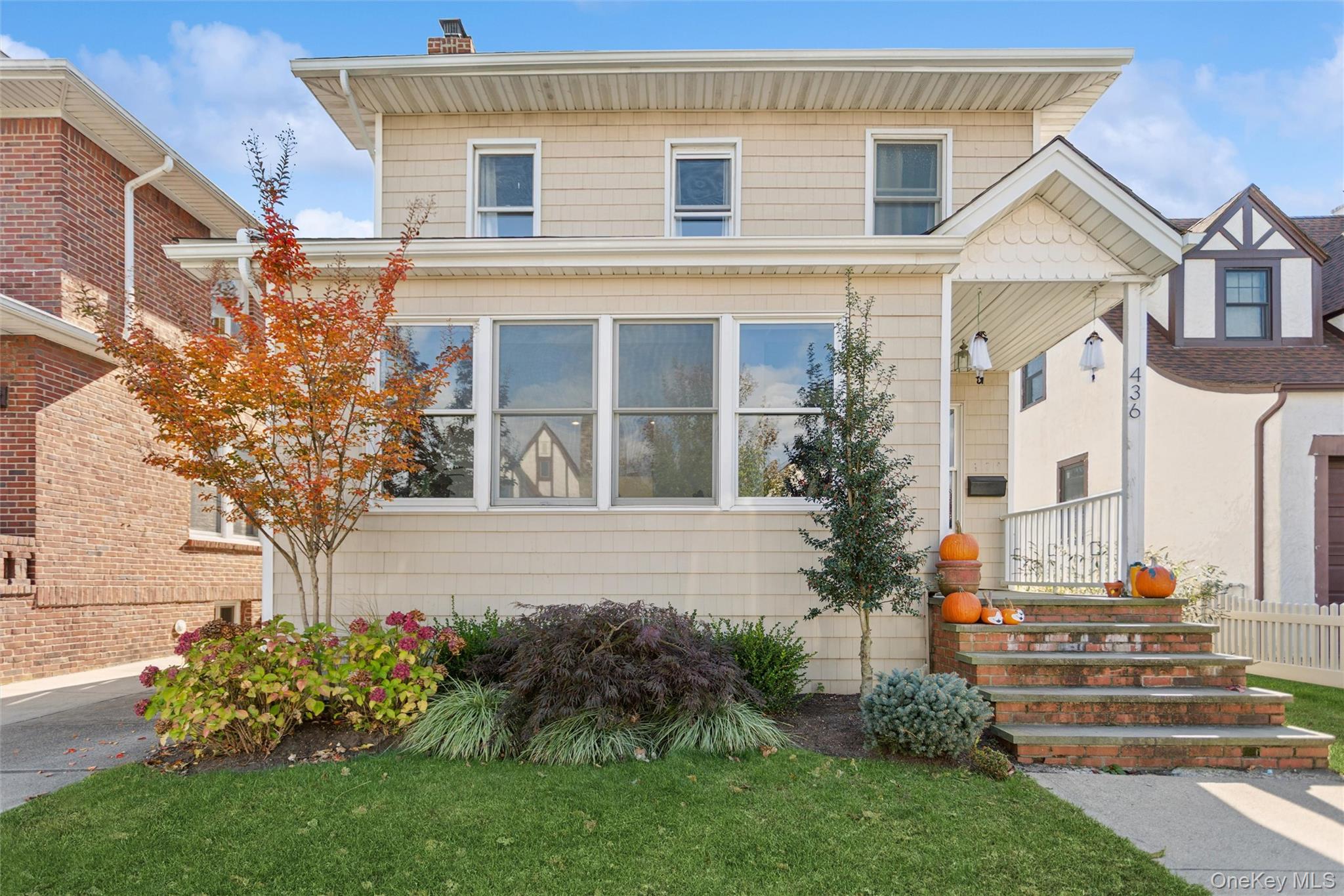 436 W Walnut Street
