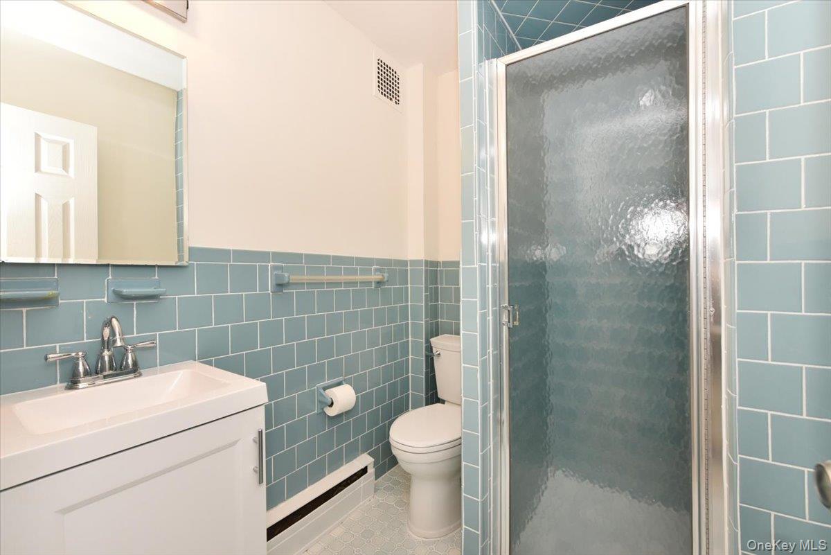 195 S Middle Neck Road Unit: 2-L