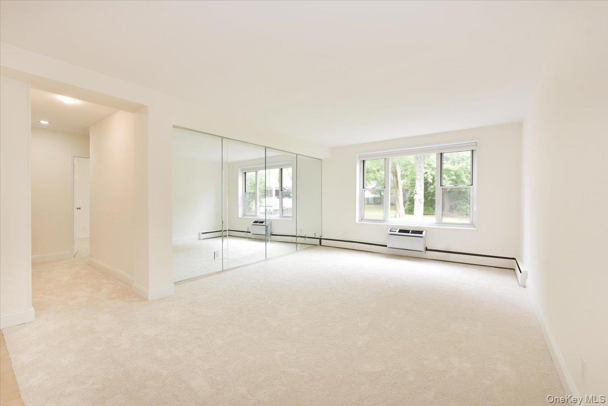 195 S Middle Neck Road Unit: 2-L