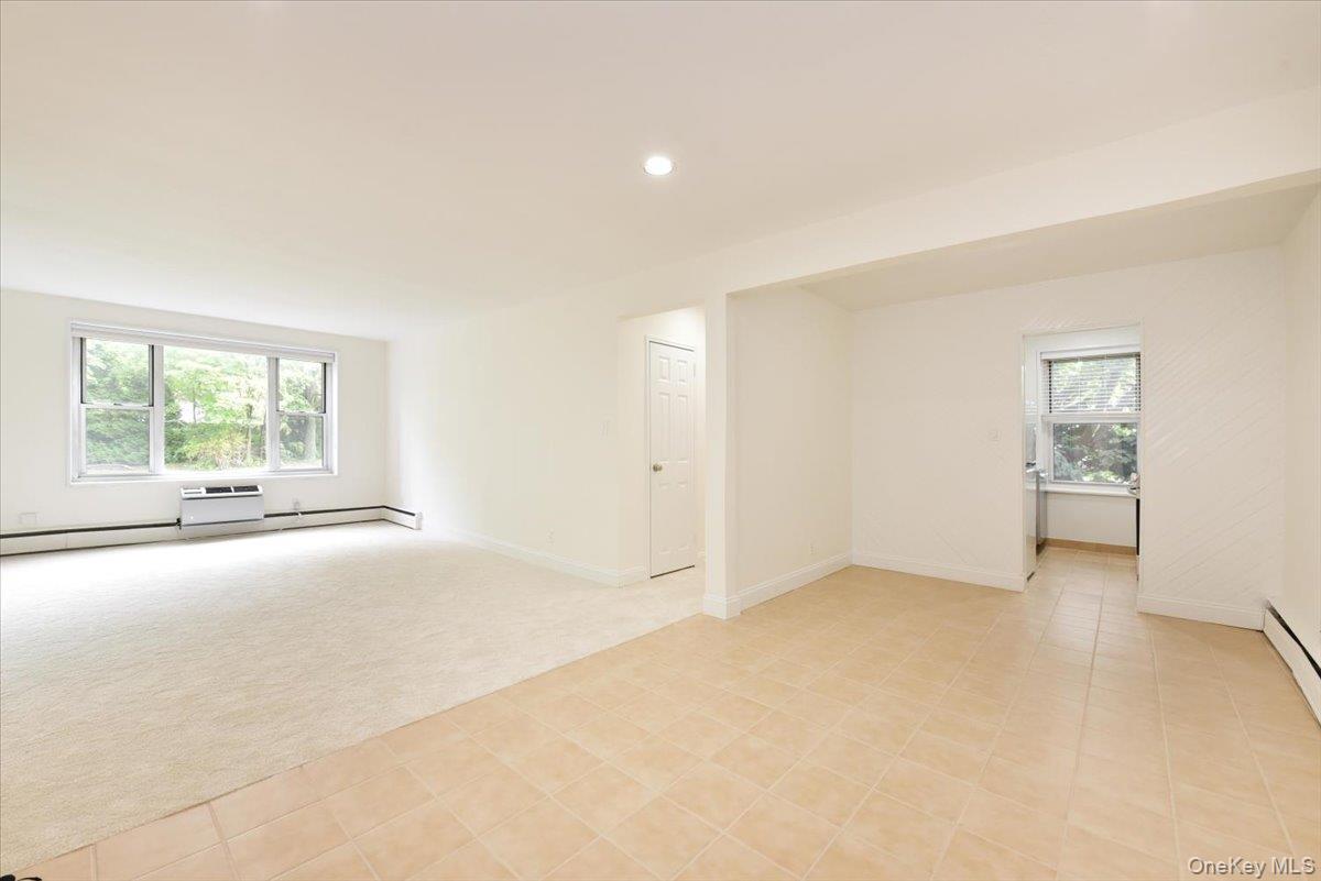 195 S Middle Neck Road Unit: 2-L