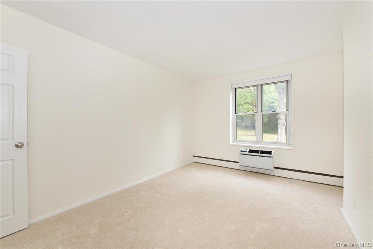 195 S Middle Neck Road Unit: 2-L