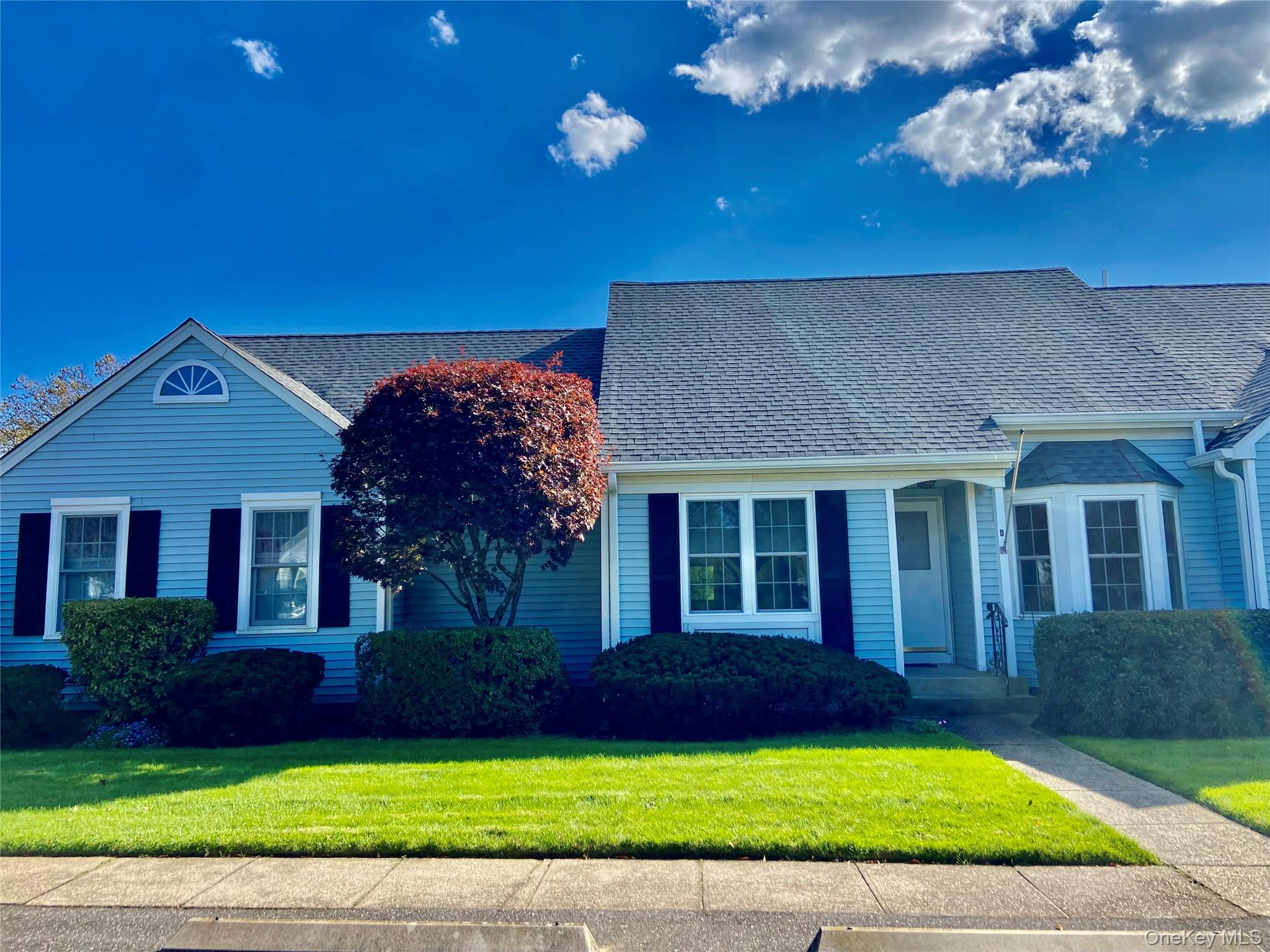 2555 Youngs Avenue Unit: 17D