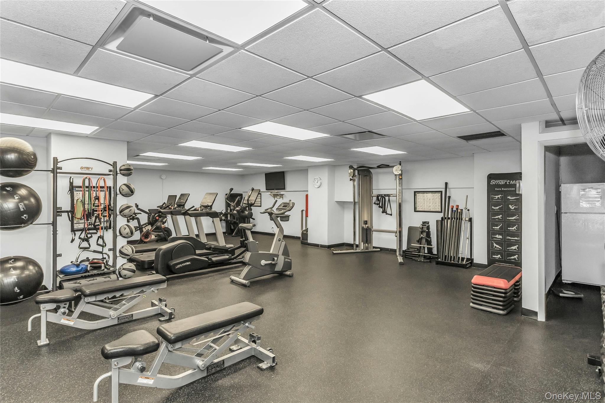 25 Neptune Boulevard Unit: 2E