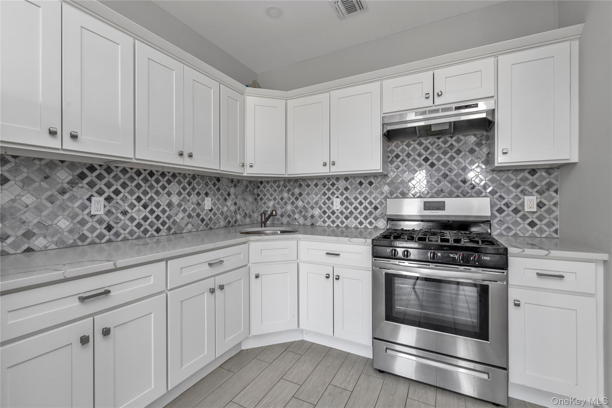 17 N Park Avenue Unit: 3
