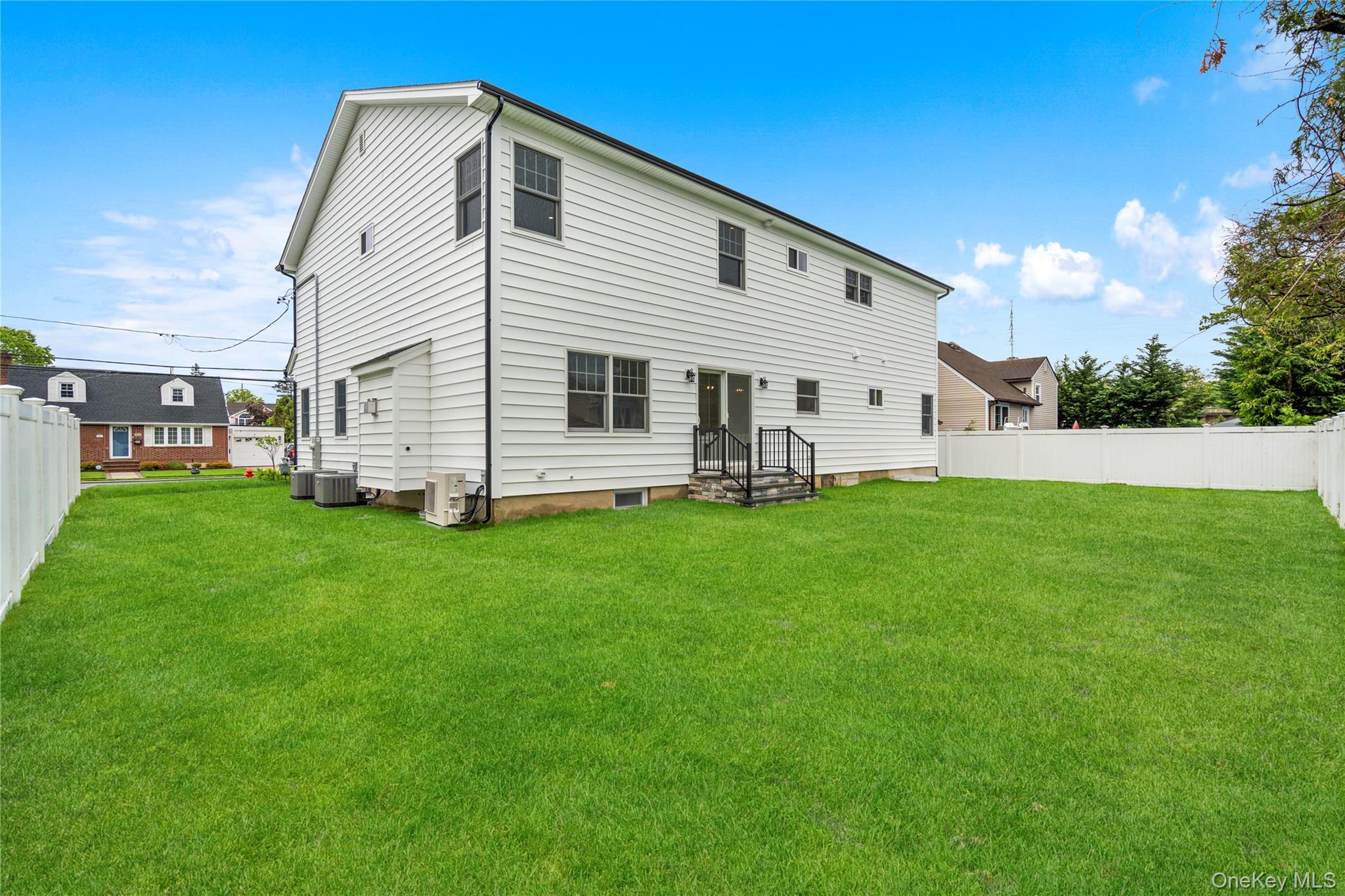 7 Cedar Avenue