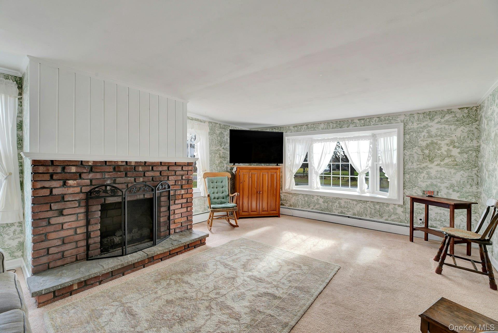 1760 Albertson Lane