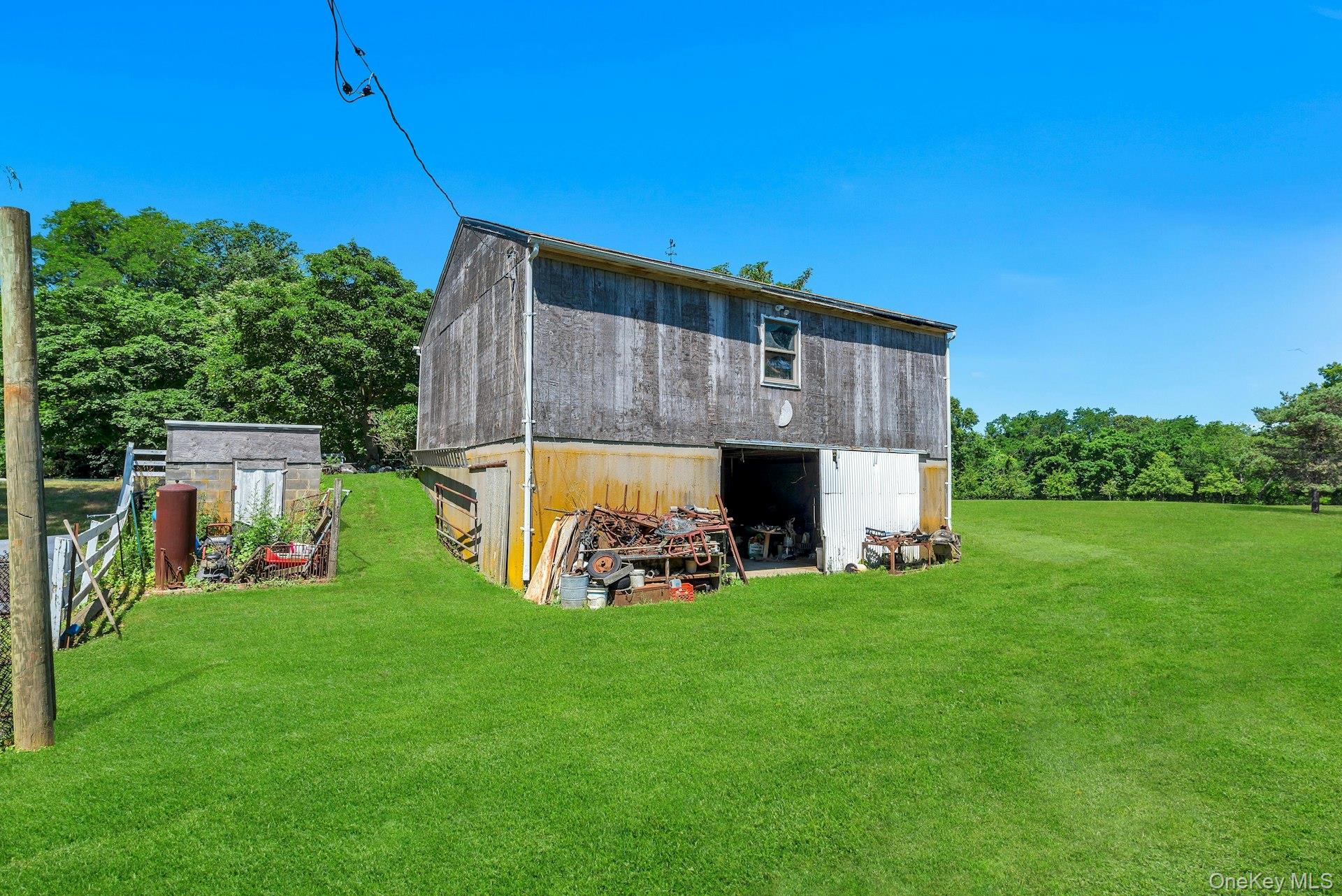 1760 Albertson Lane