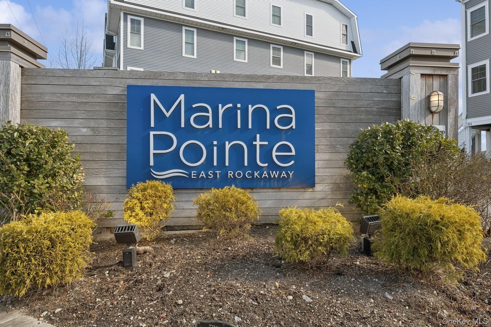352 Marina Pointe Drive Unit: 352