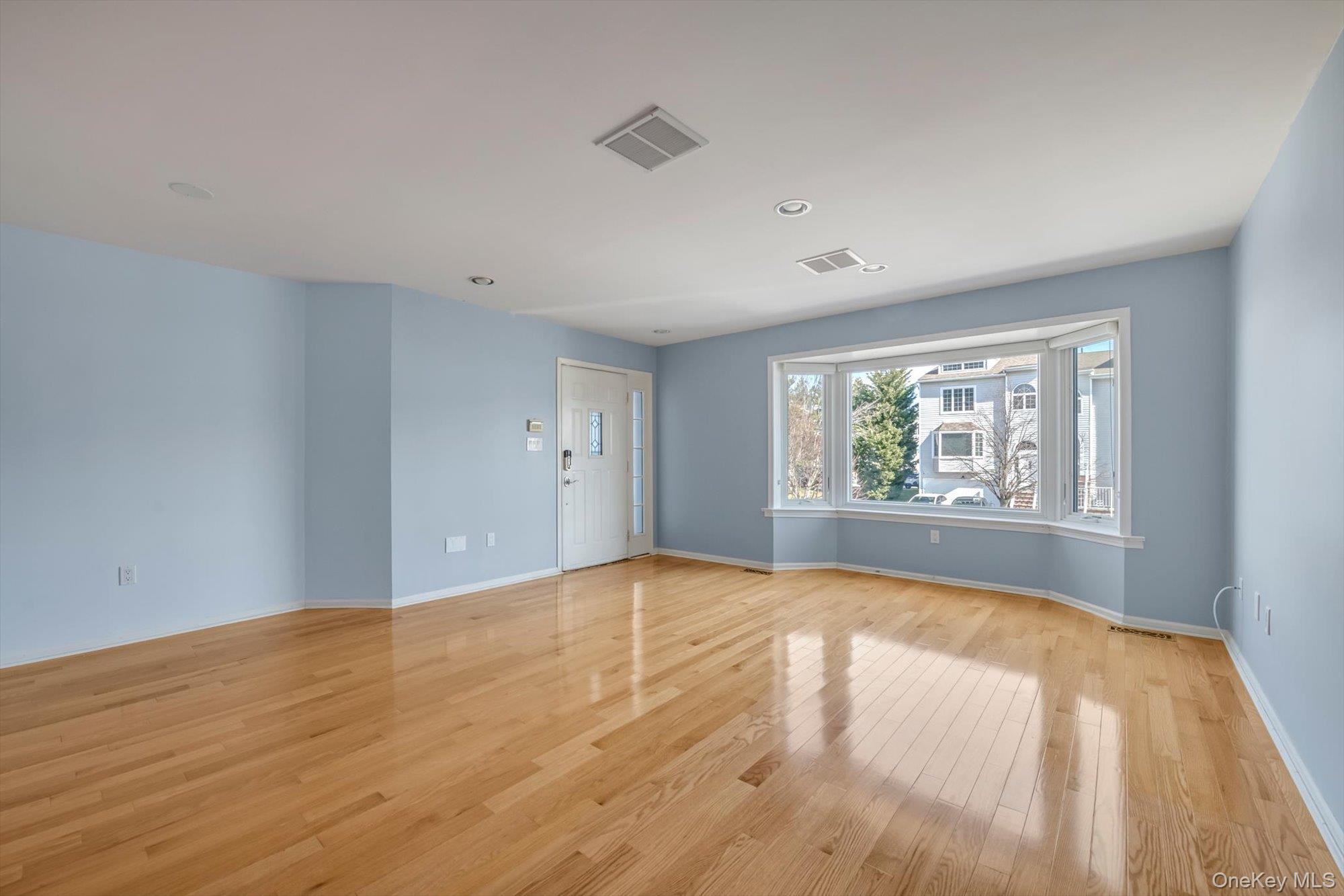 242-25A Oak Park Drive
