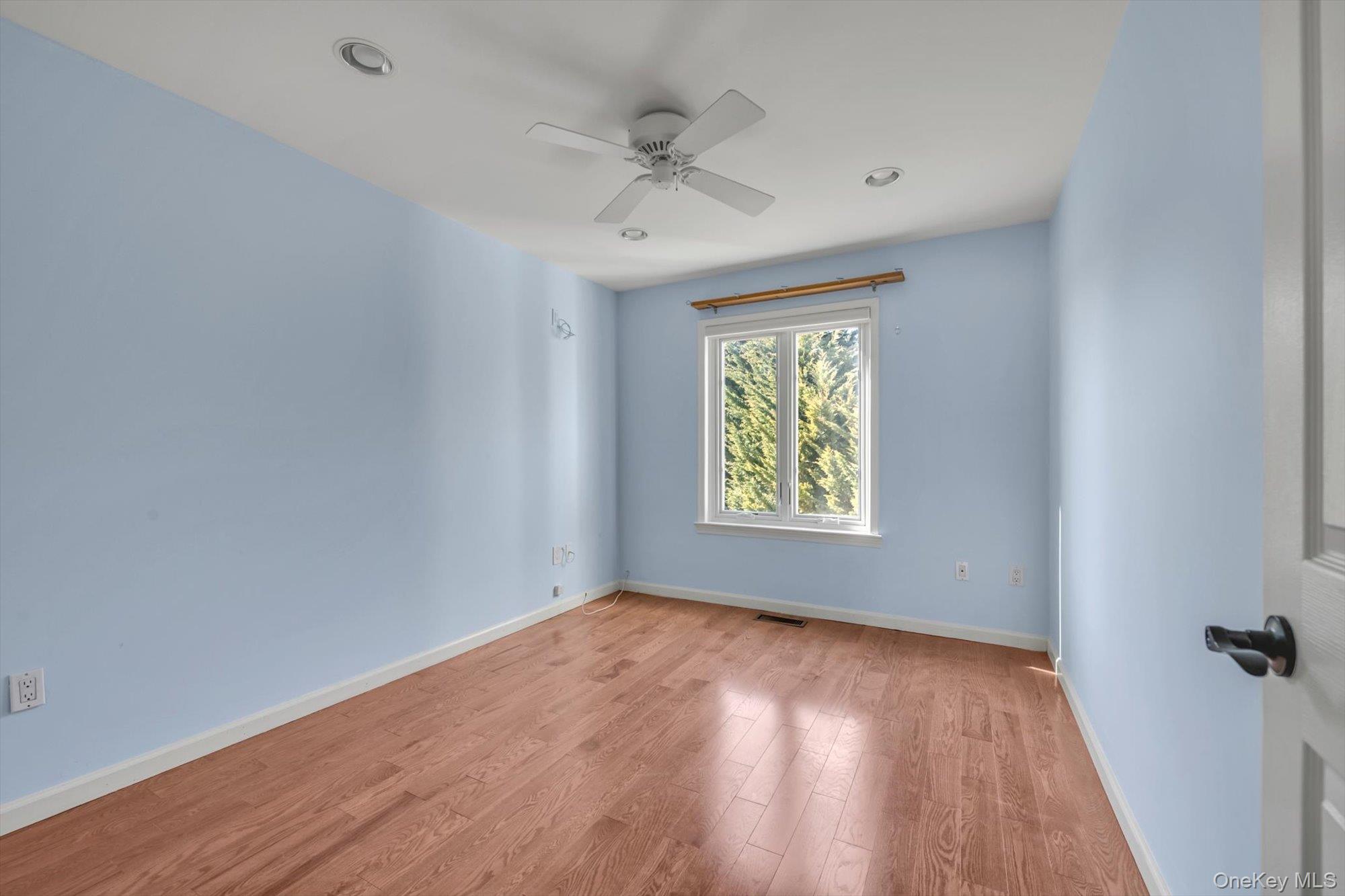 242-25A Oak Park Drive