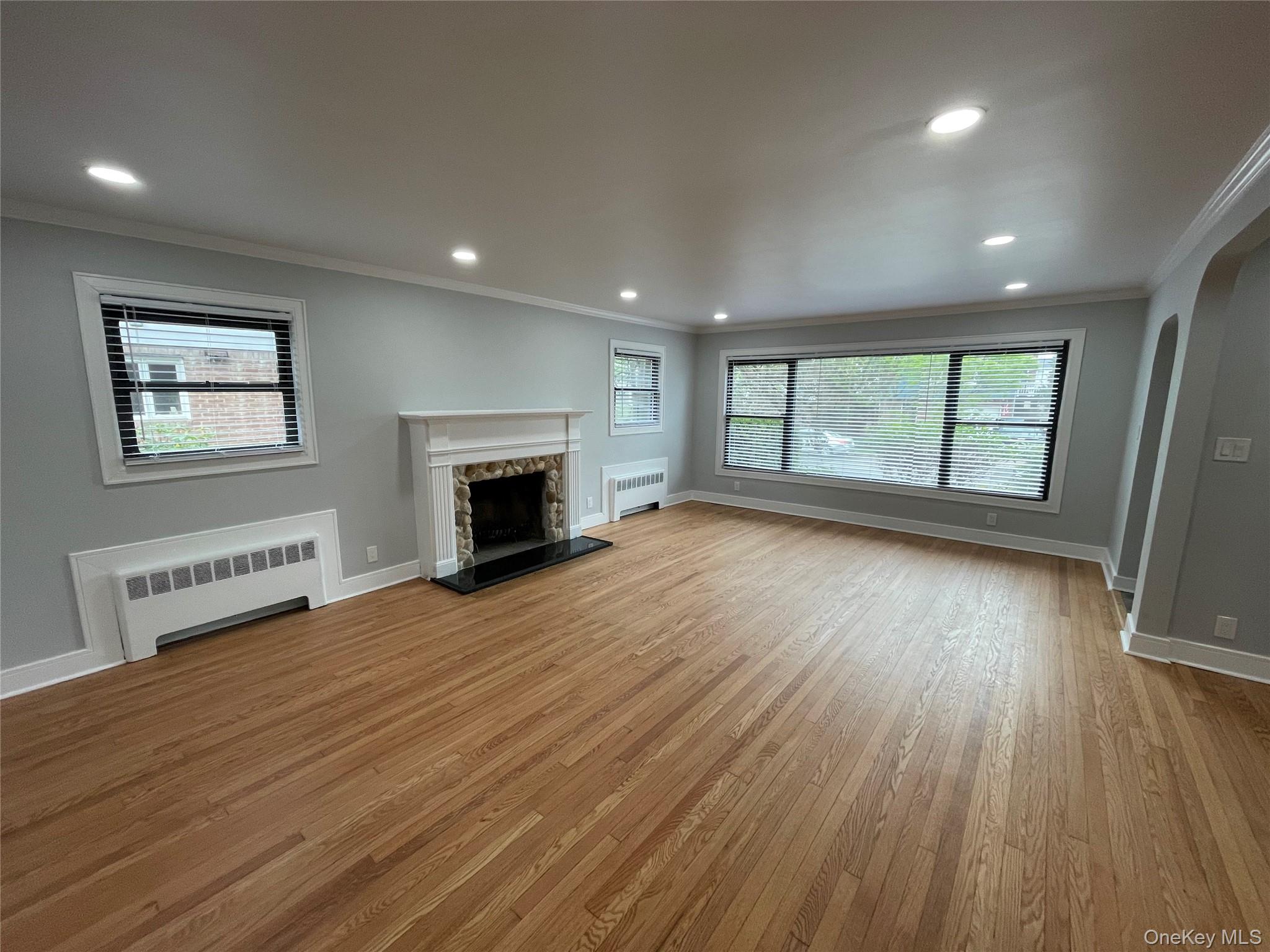 411 E Walnut Street Unit: Lower