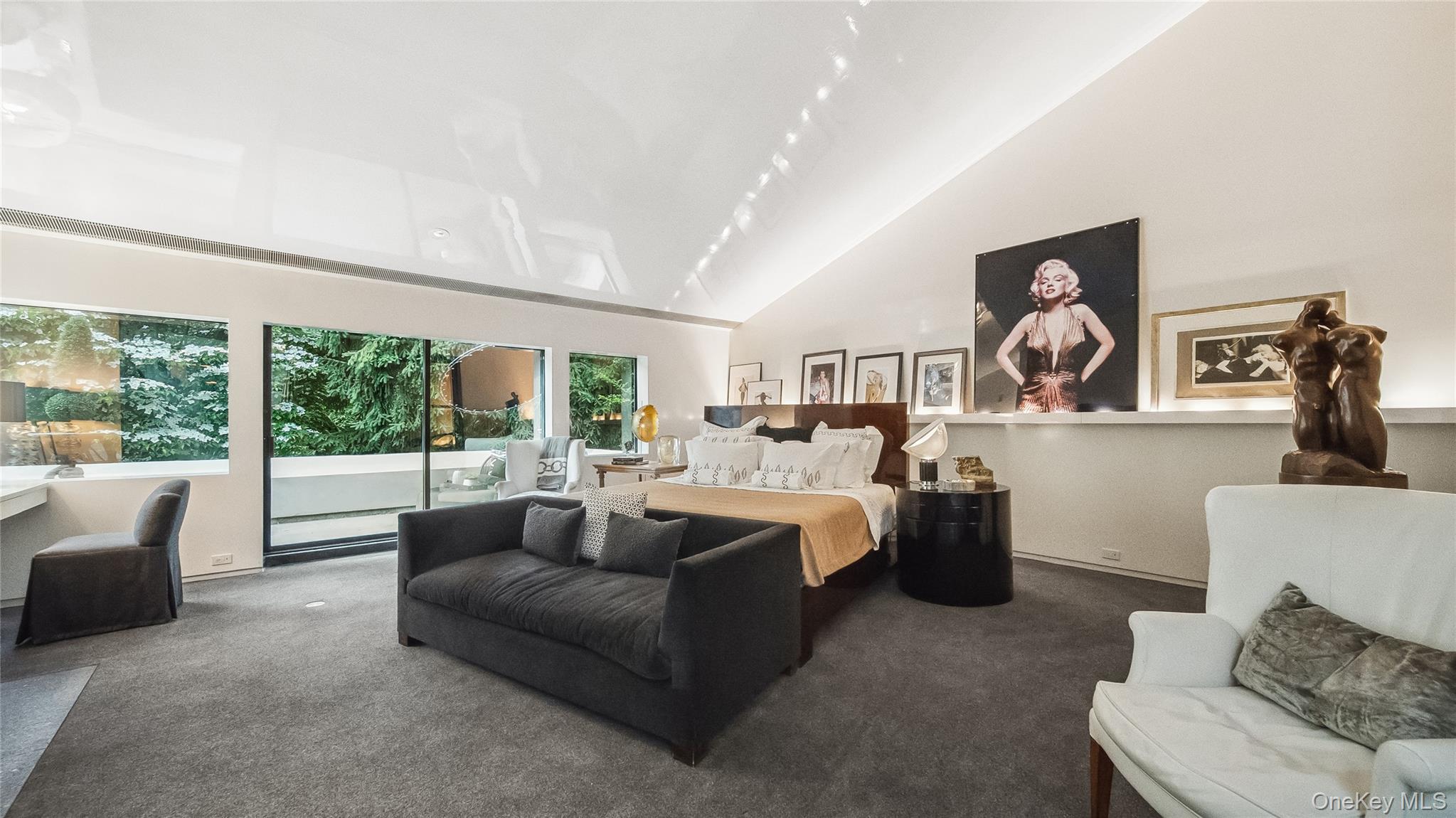 7 Folie Court