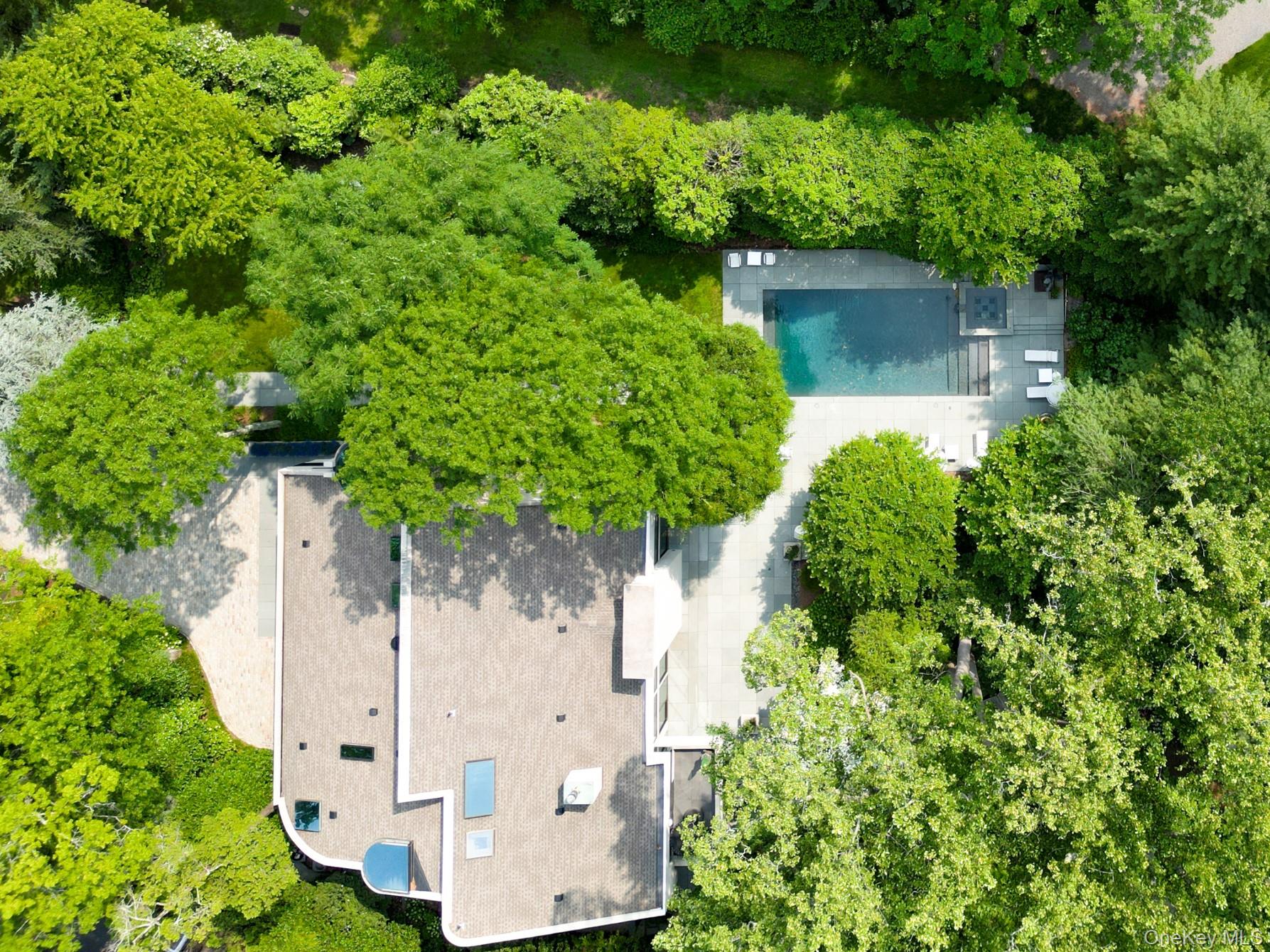 7 Folie Court