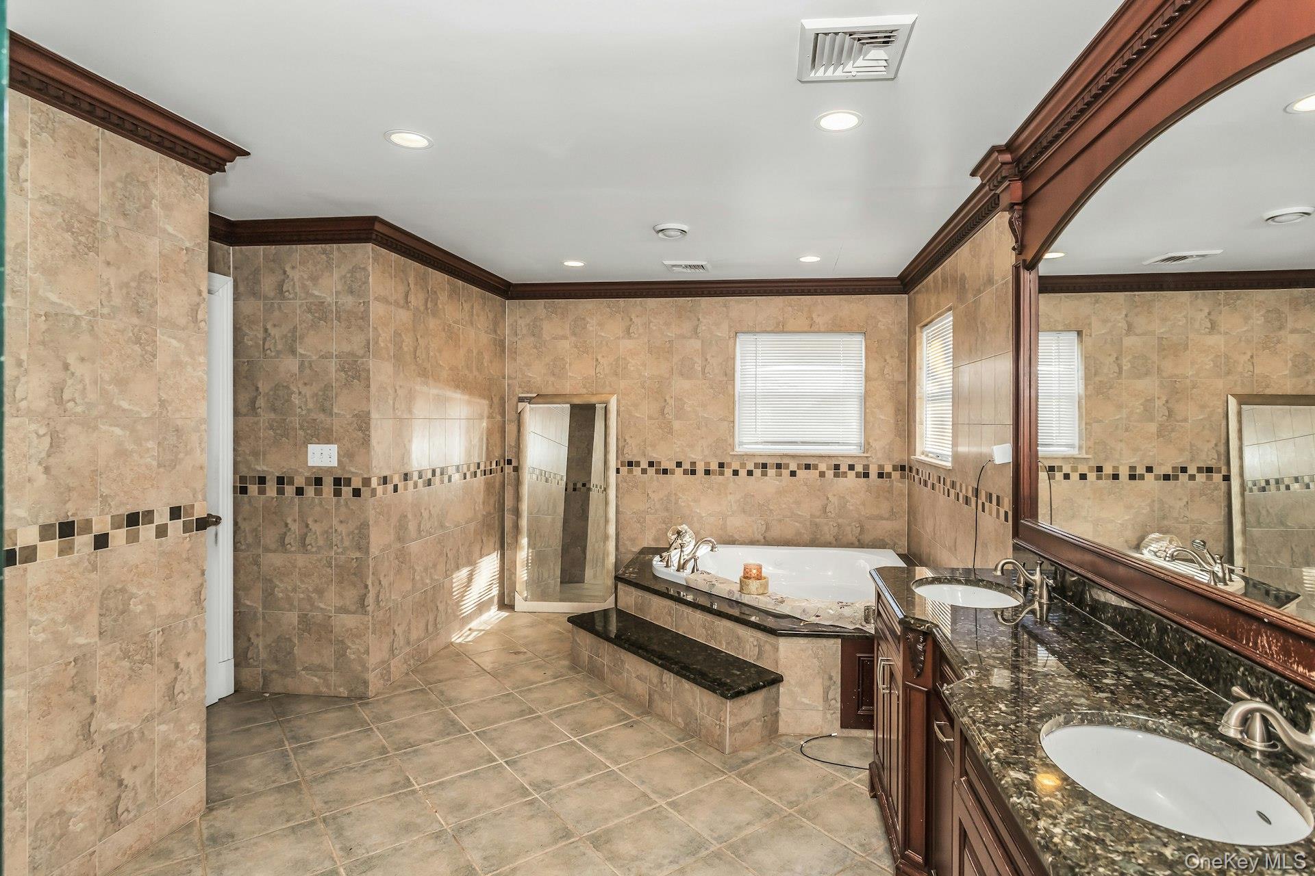 4 Laurette Lane