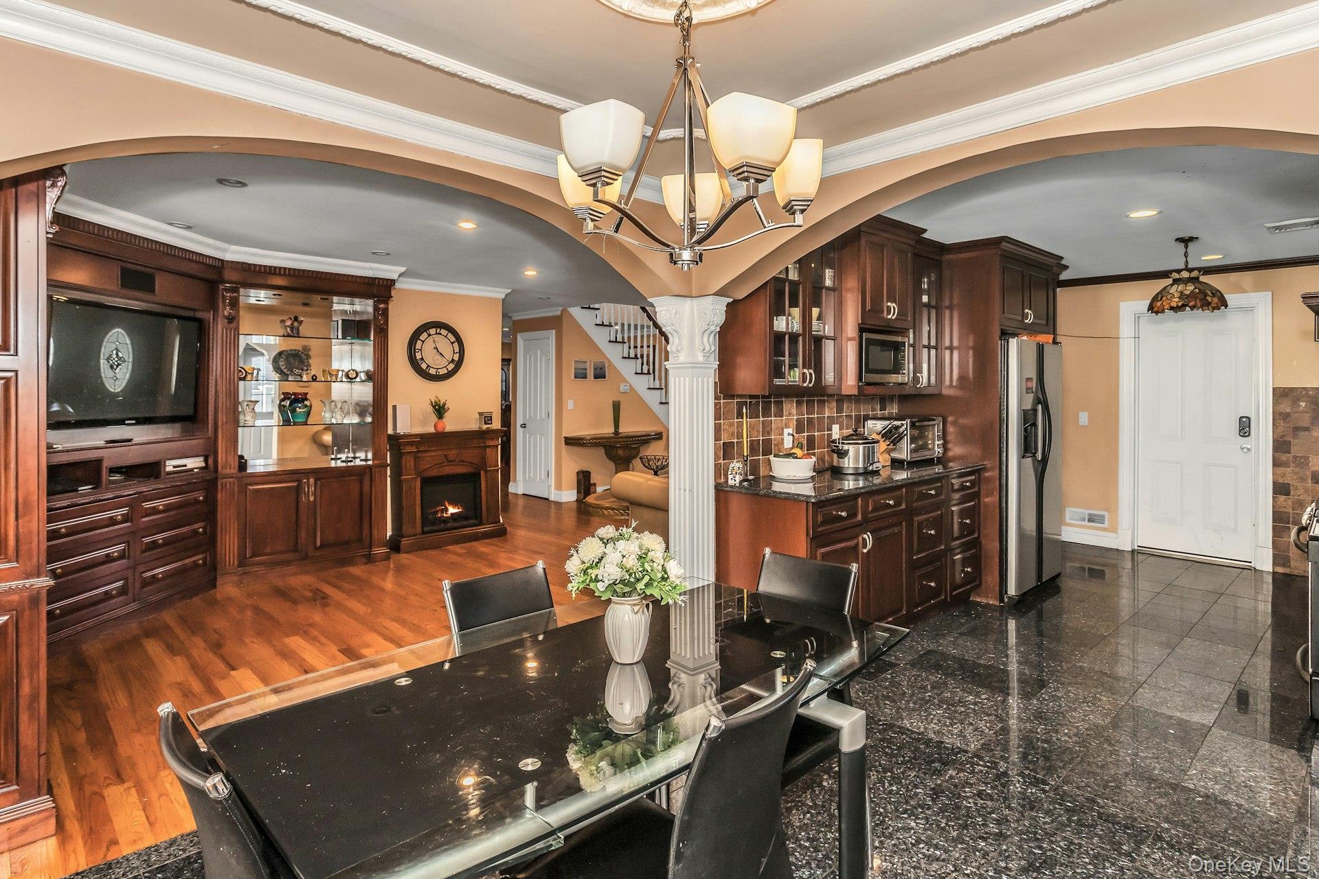 4 Laurette Lane