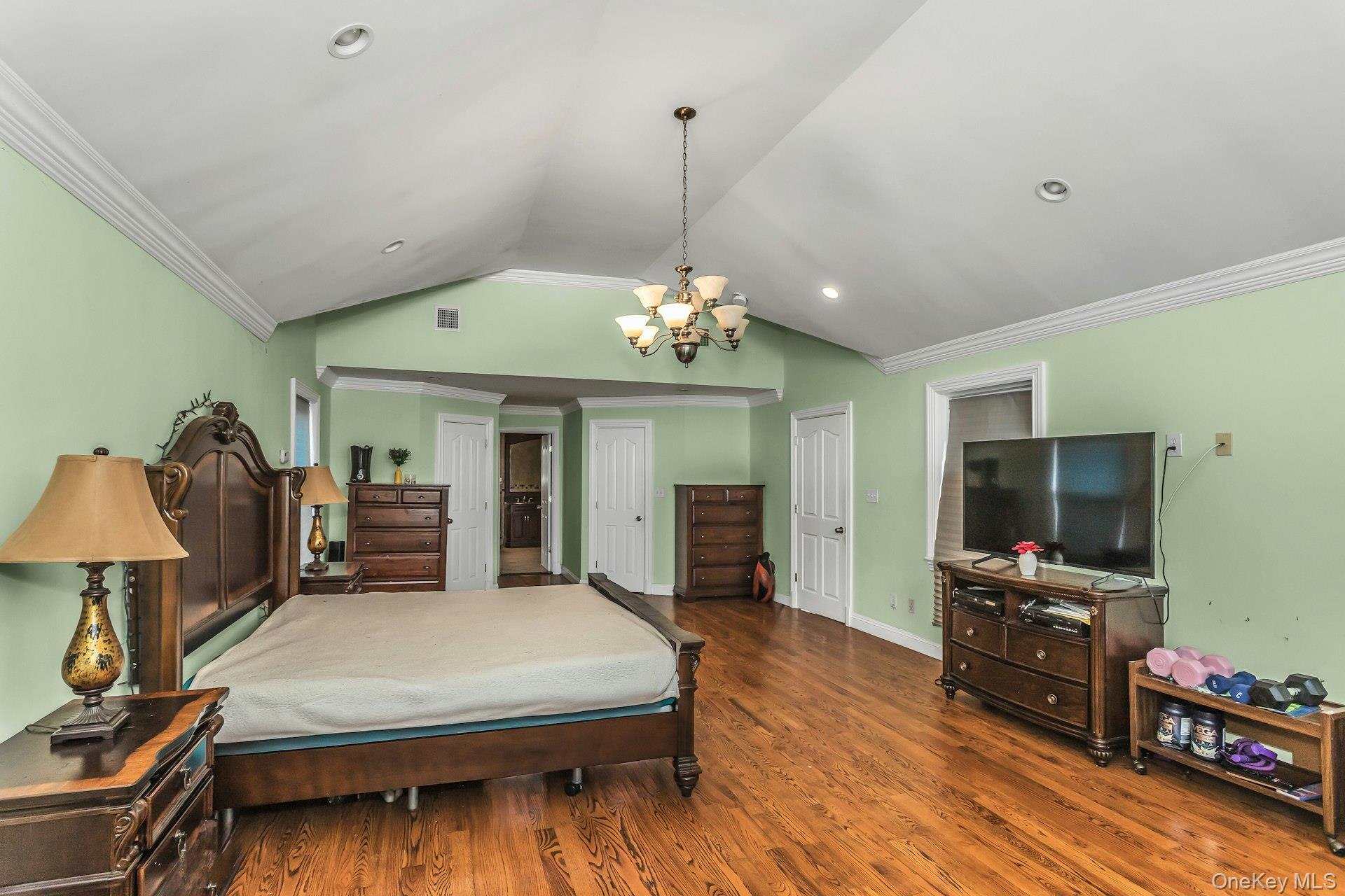 4 Laurette Lane
