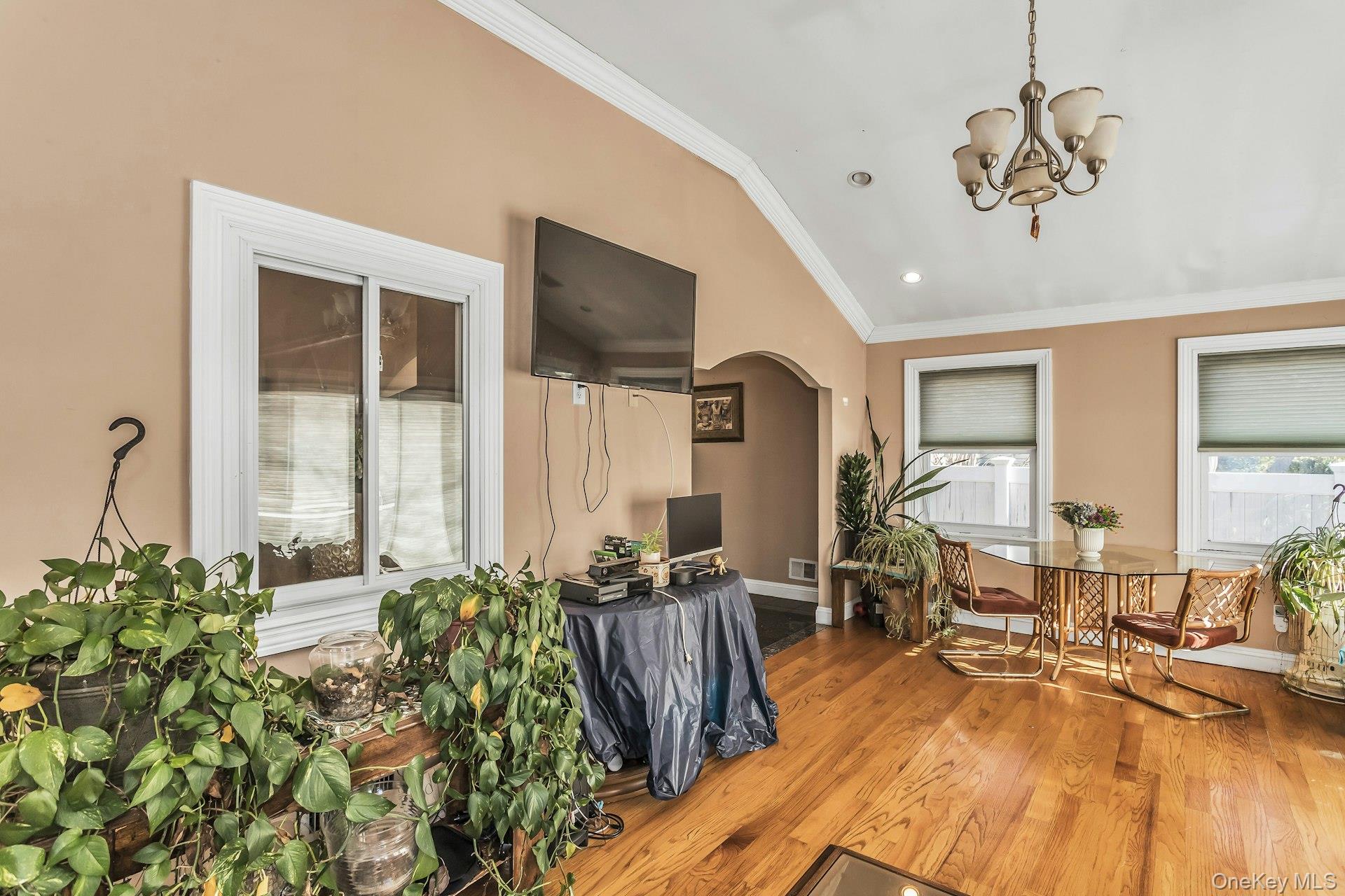 4 Laurette Lane