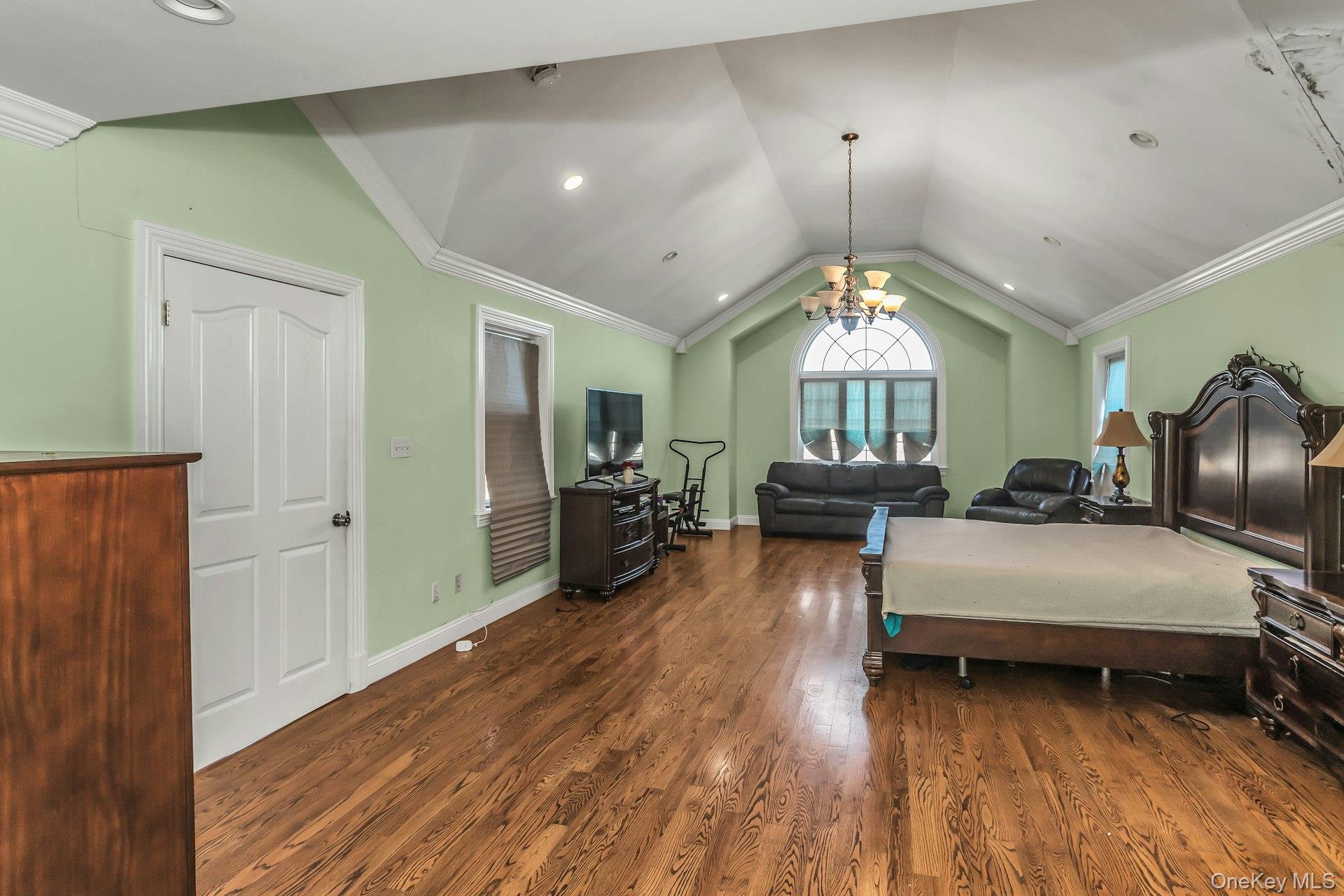 4 Laurette Lane