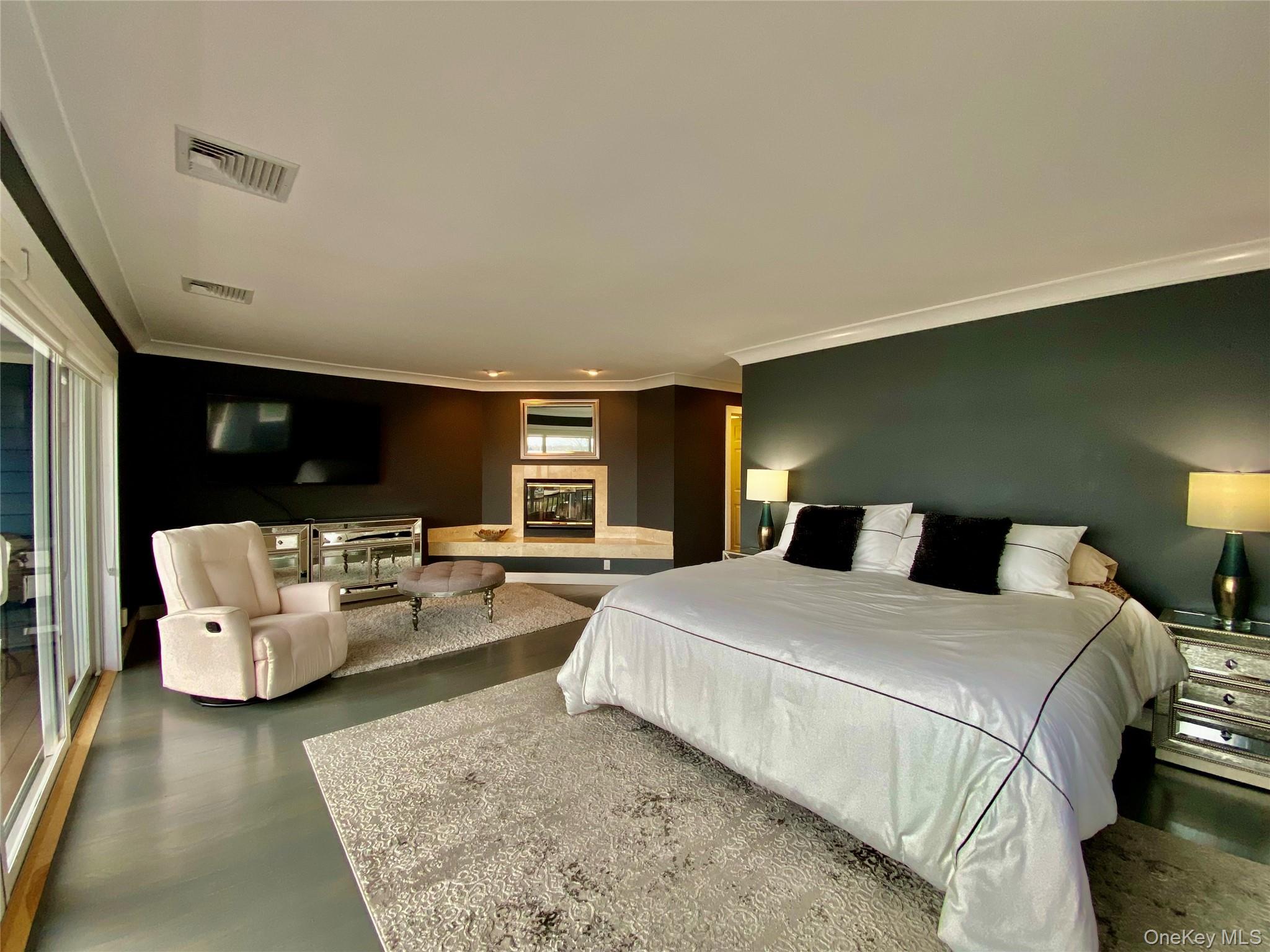 131 6th Street Unit: G