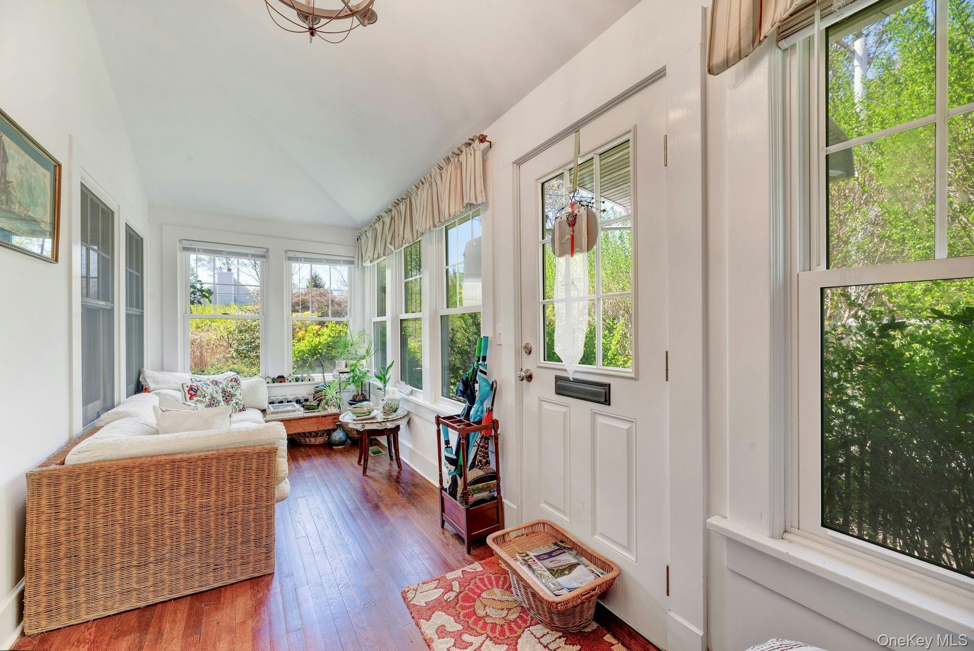 1025 9th Street