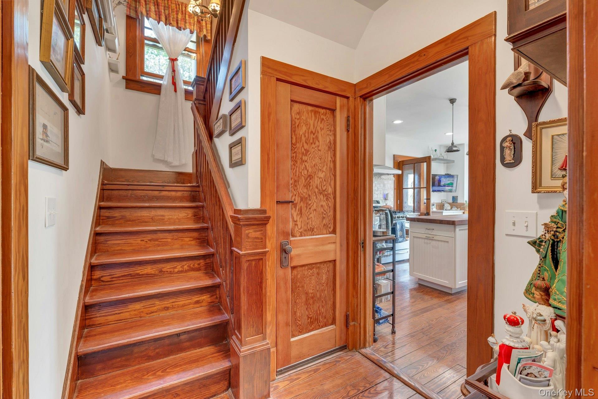 1025 9th Street